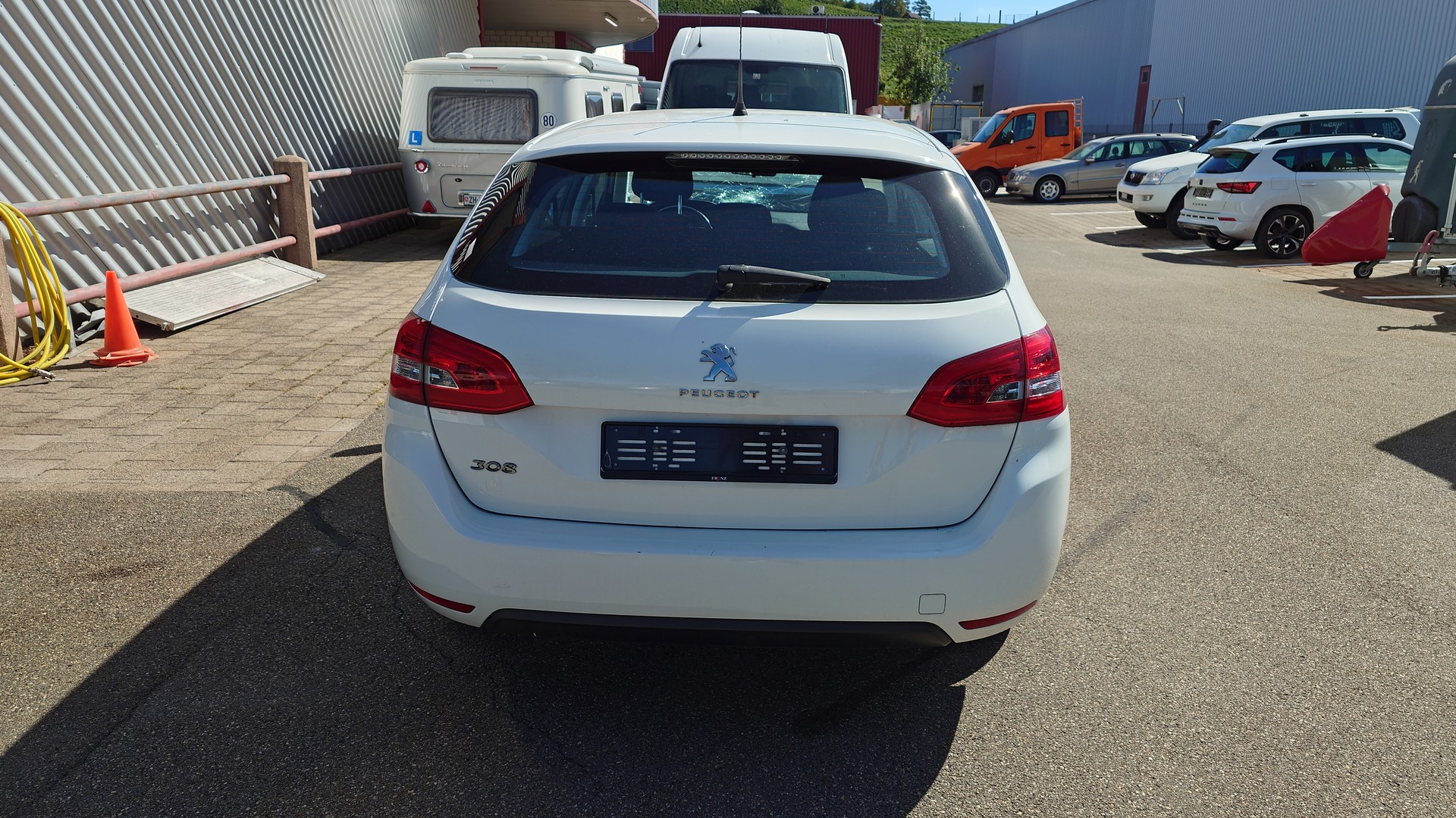 PEUGEOT 308 SW 1.2 THP Business-image-3