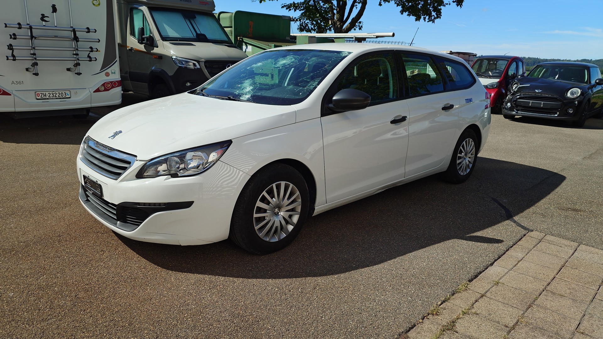 PEUGEOT 308 SW 1.2 THP Business-image-0
