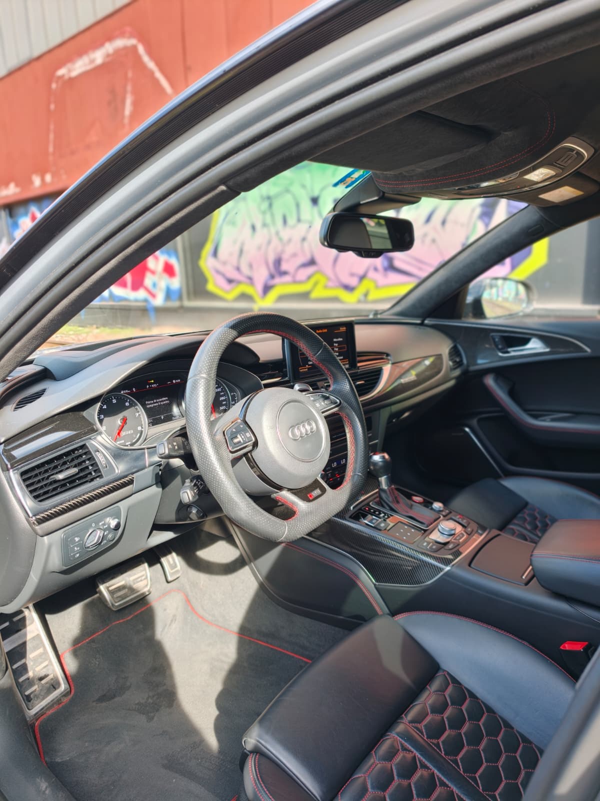 AUDI RS6 Avant 4.0 TFSI V8 performance quattro-image-9