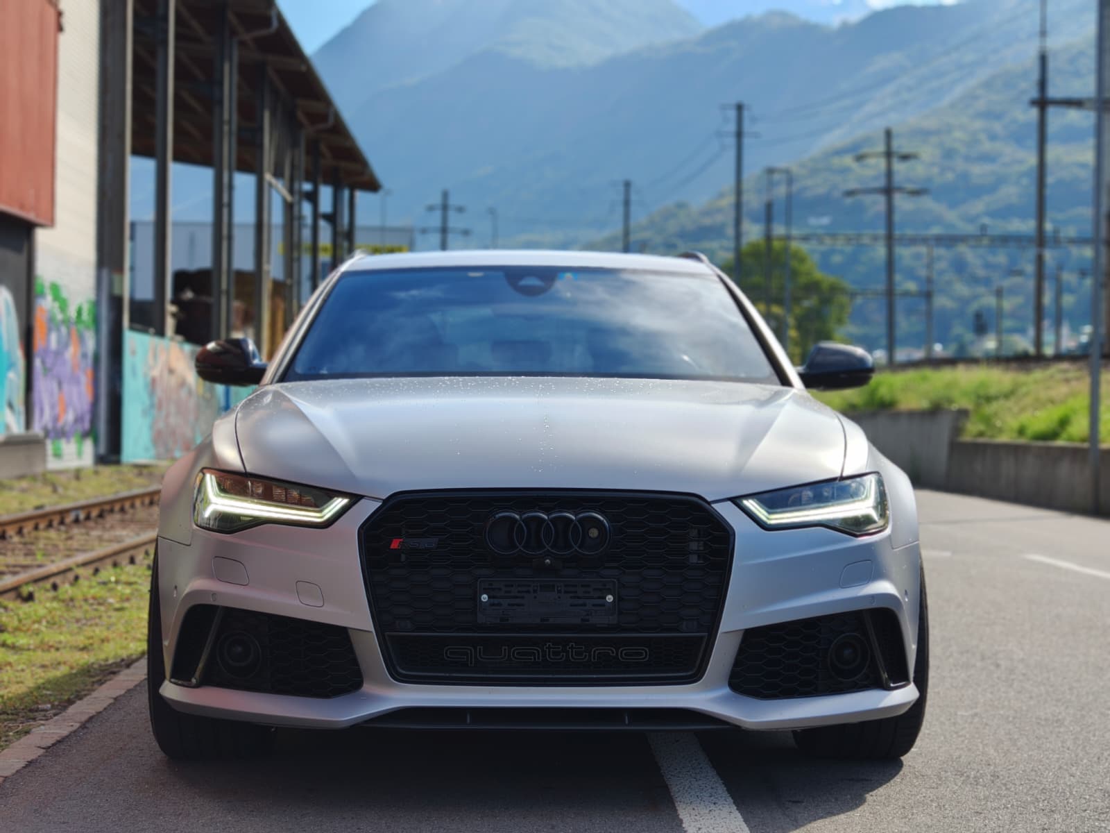 AUDI RS6 Avant 4.0 TFSI V8 performance quattro-image-1