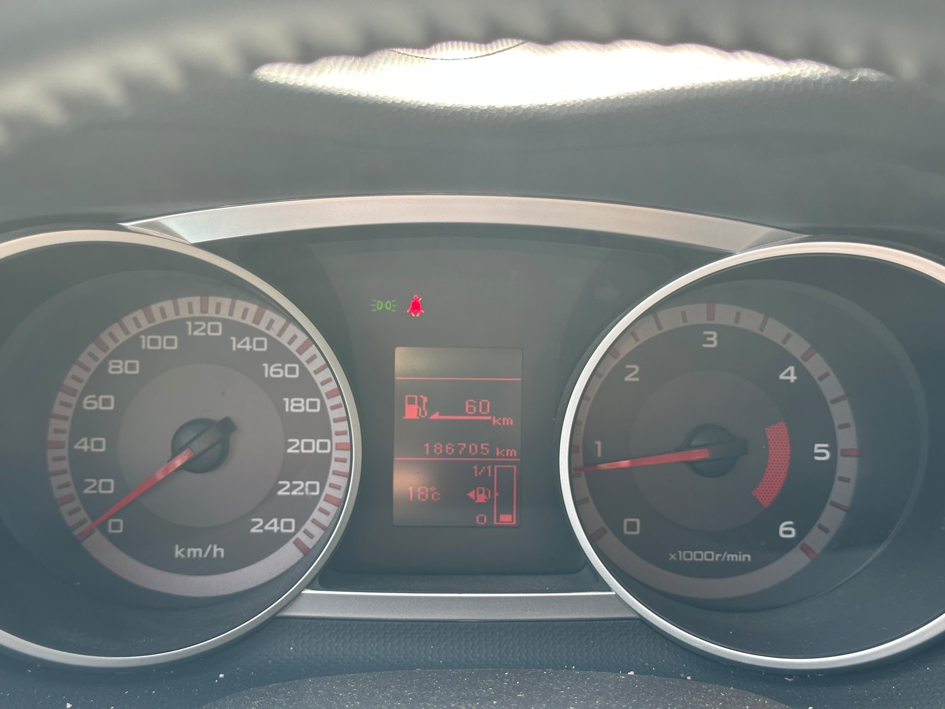 MITSUBISHI Outlander 2.0 DID Intense 4WD-image-6