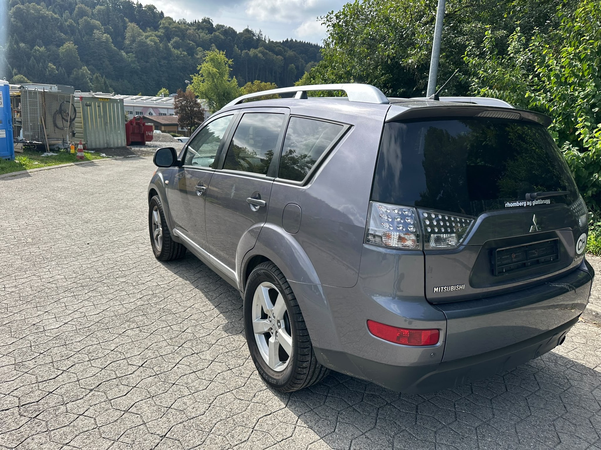 MITSUBISHI Outlander 2.0 DID Intense 4WD-image-3