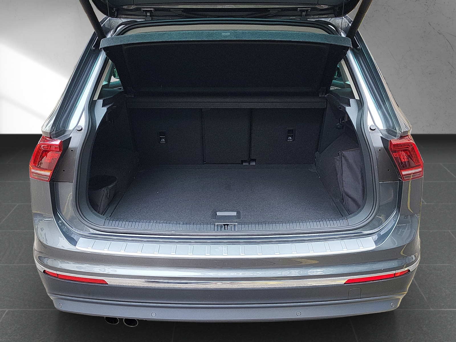 VW Tiguan Highline 2.0TDI 190PS DSG 4Motion-image-17