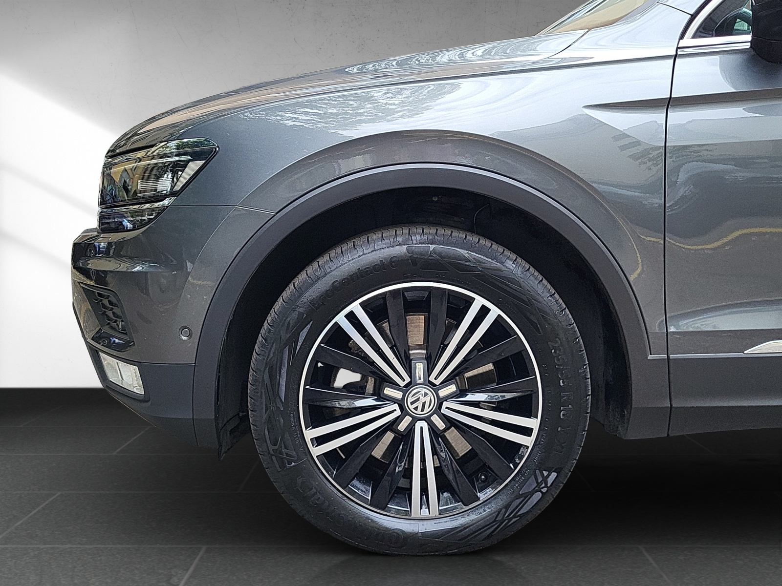 VW Tiguan Highline 2.0TDI 190PS DSG 4Motion-image-18