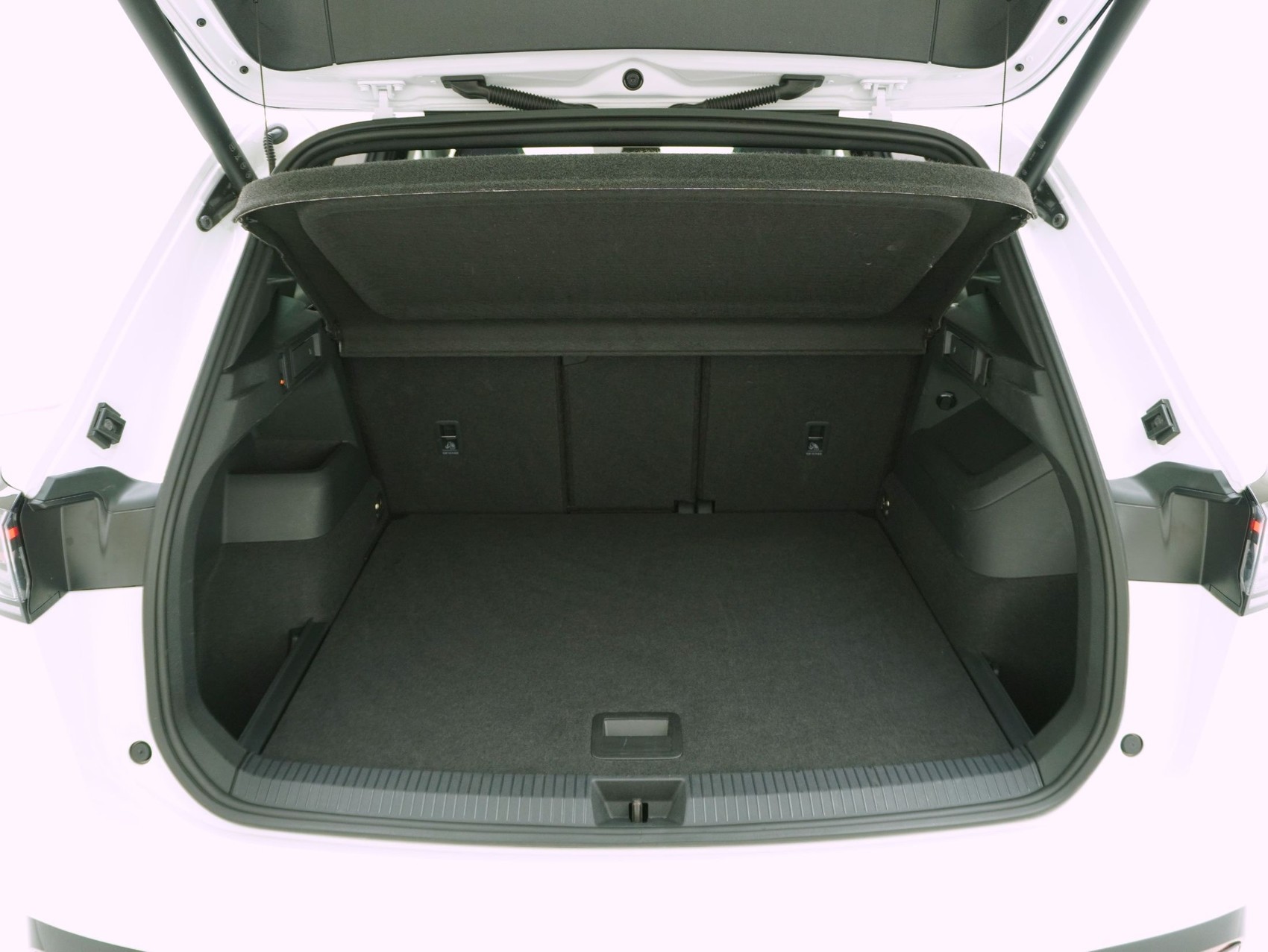 VW Tiguan 2.0 TSI DSG R-Line Black Style 4Motion **VW Werksgarantie bis 12/2030**-image-13