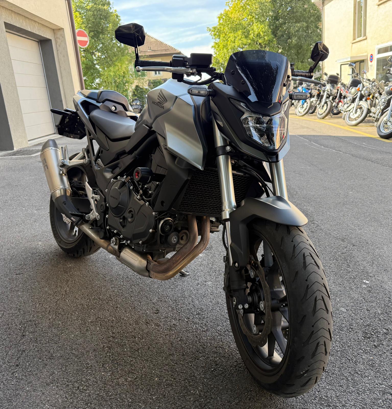 HONDA CB 750 Hornet (35kW)-showroom-element-1