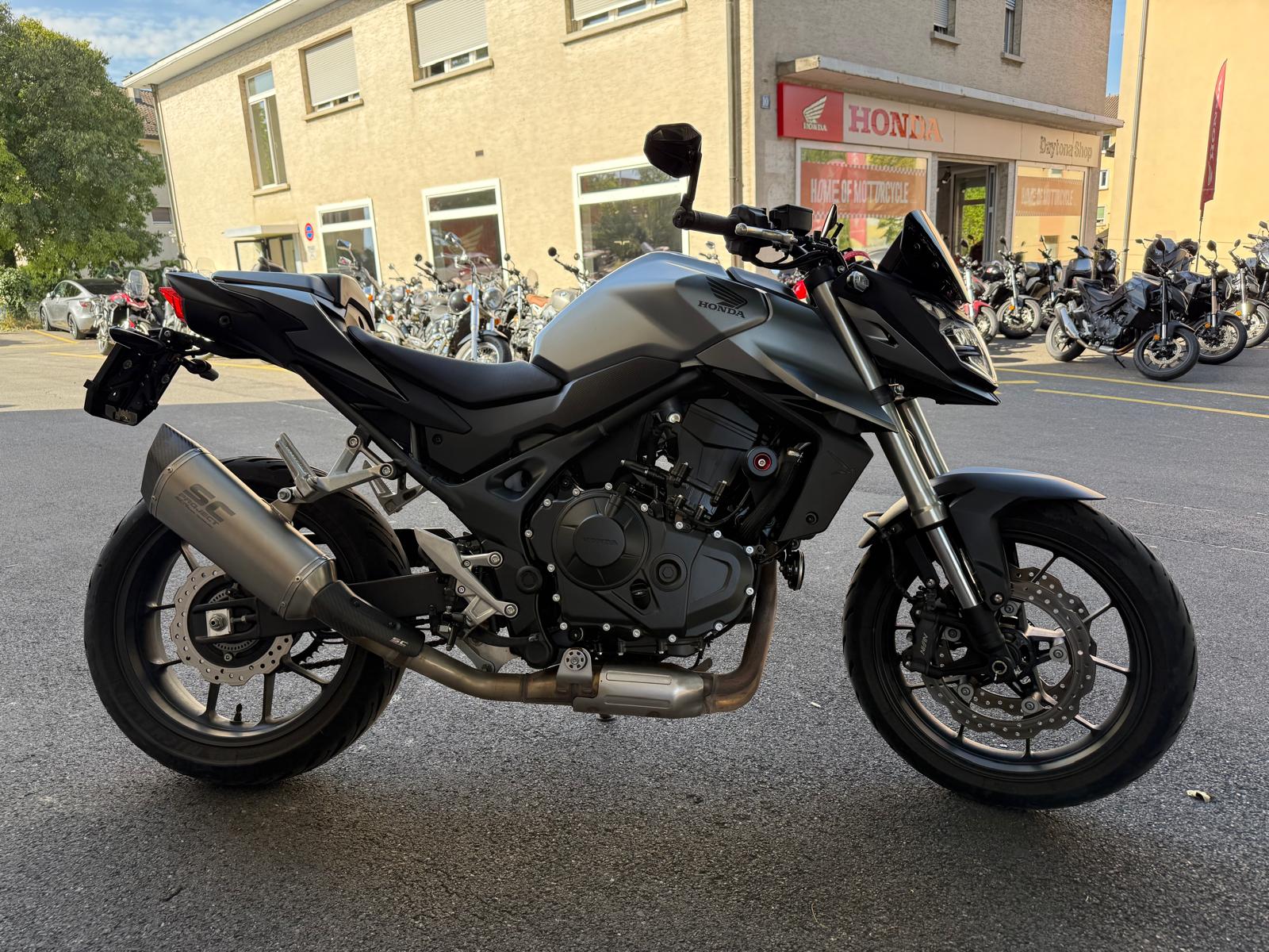 HONDA CB 750 Hornet (35kW)-showroom-element-3