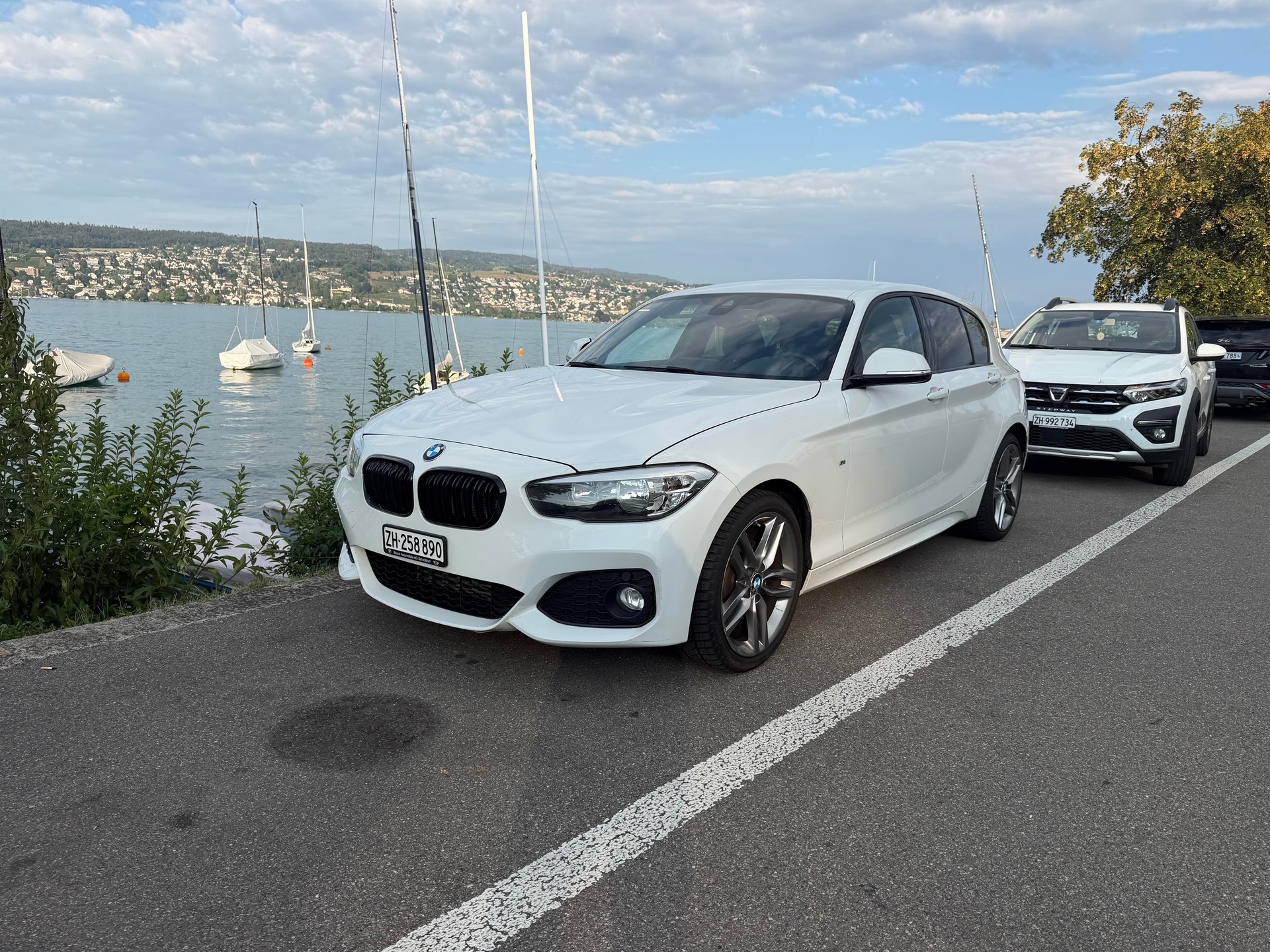 BMW 120d xDrive-image-0