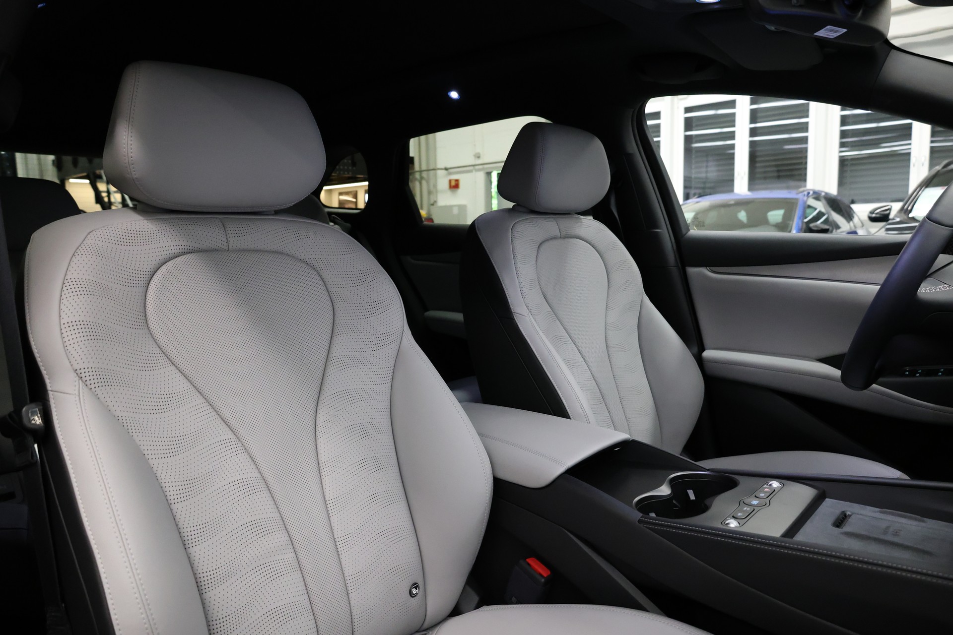 BYD Seal 6 DM-i Touring Comfort-image-20