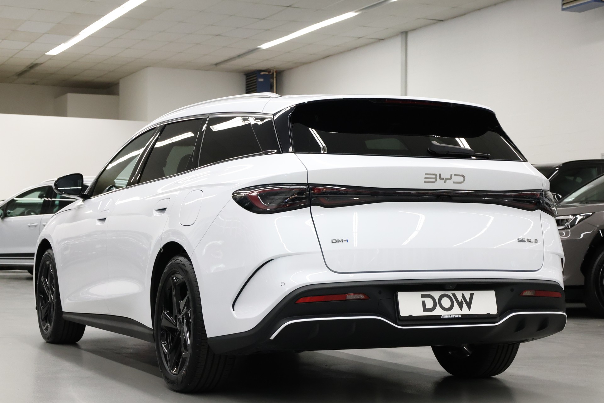 BYD Seal 6 DM-i Touring Comfort-image-8