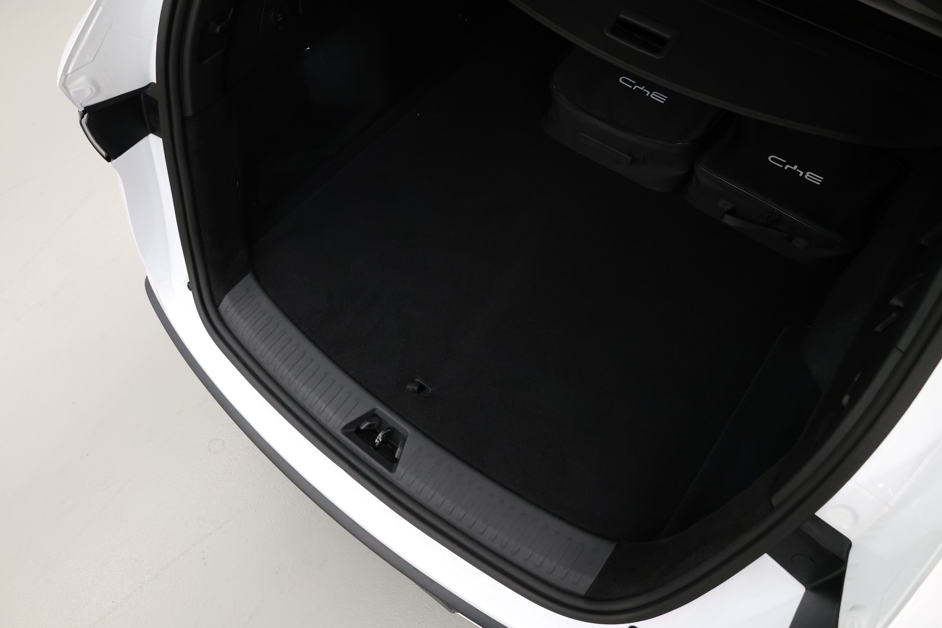 BYD Seal 6 DM-i Touring Comfort-image-29