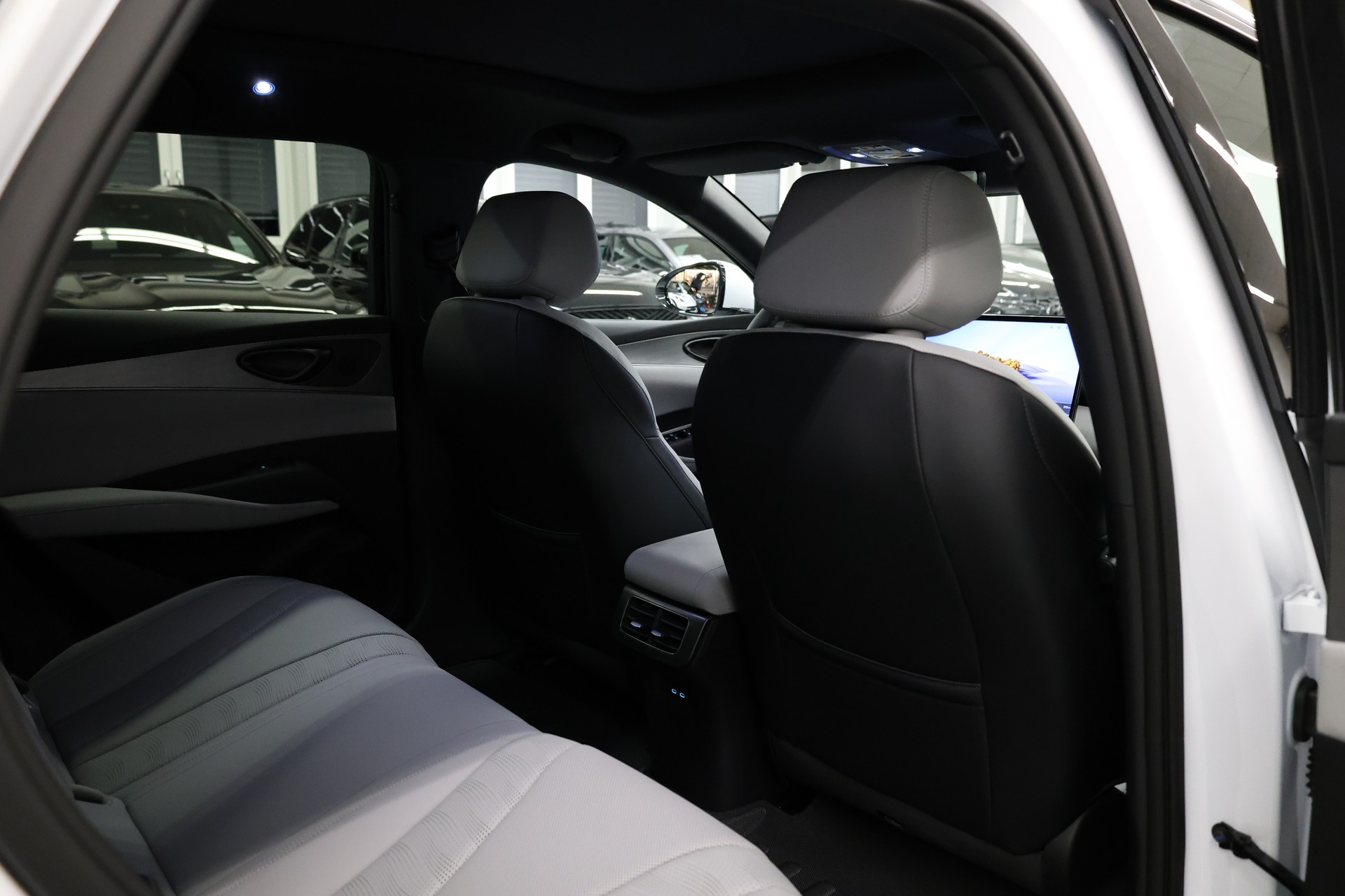 BYD Seal 6 DM-i Touring Comfort-image-23