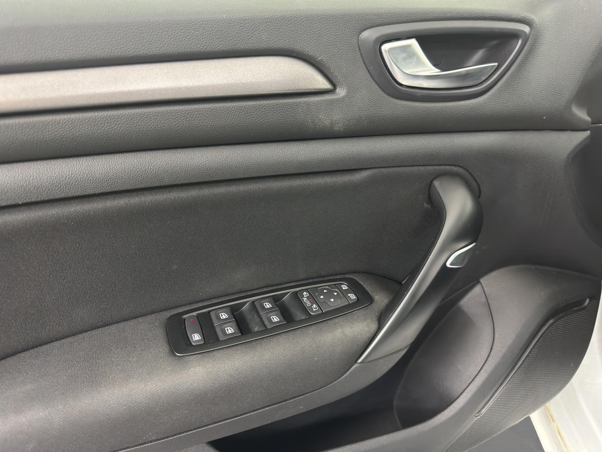 RENAULT Mégane Grandtour 1.5 dCi Business EDC-image-21