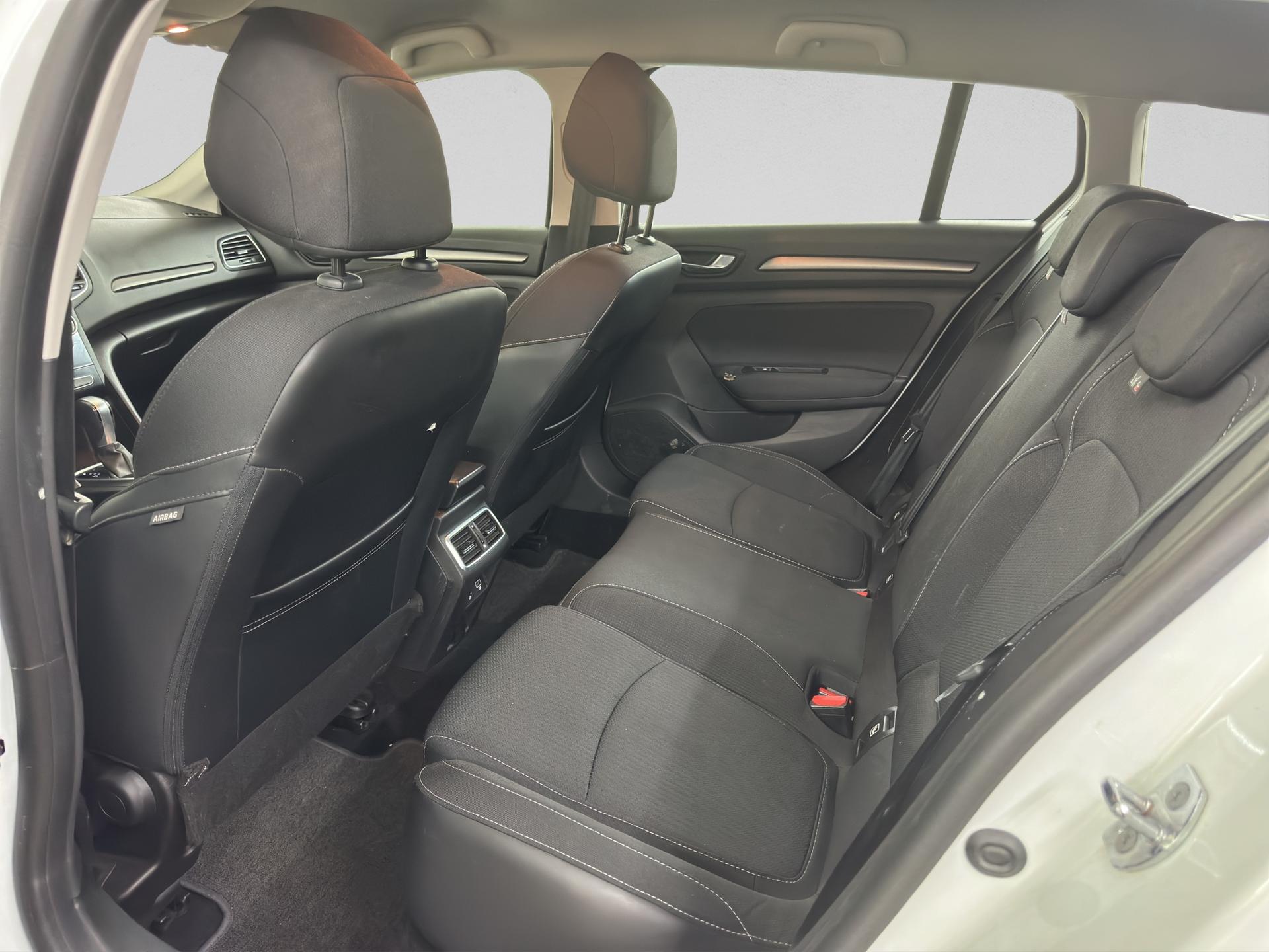 RENAULT Mégane Grandtour 1.5 dCi Business EDC-image-16