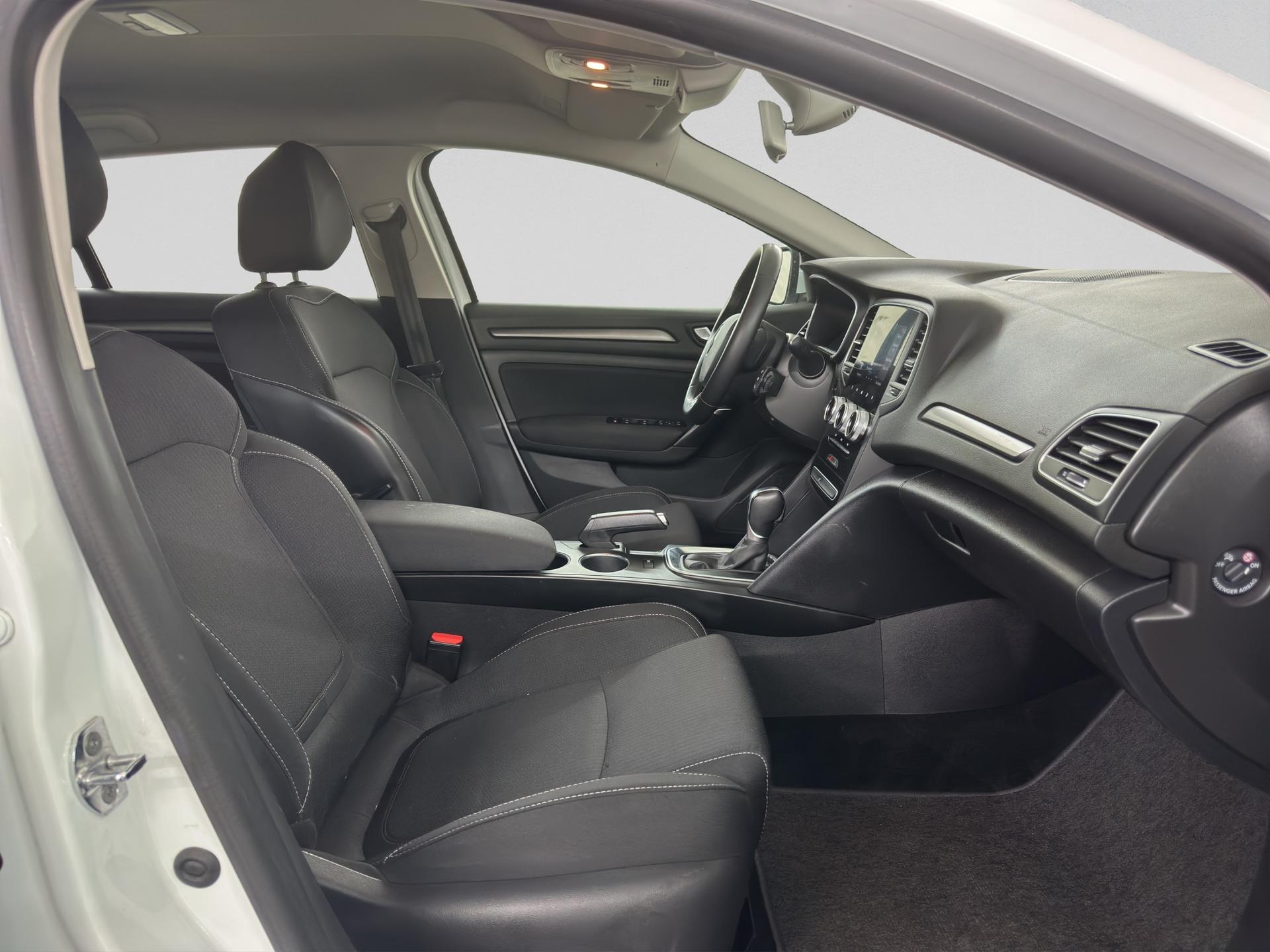 RENAULT Mégane Grandtour 1.5 dCi Business EDC-image-10