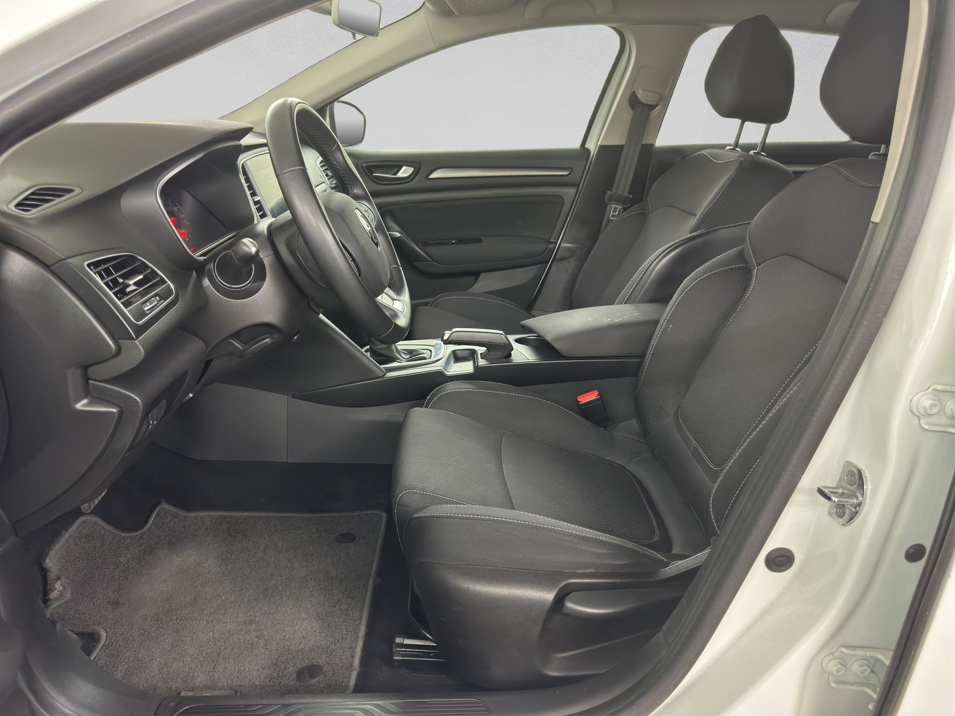 RENAULT Mégane Grandtour 1.5 dCi Business EDC-image-8
