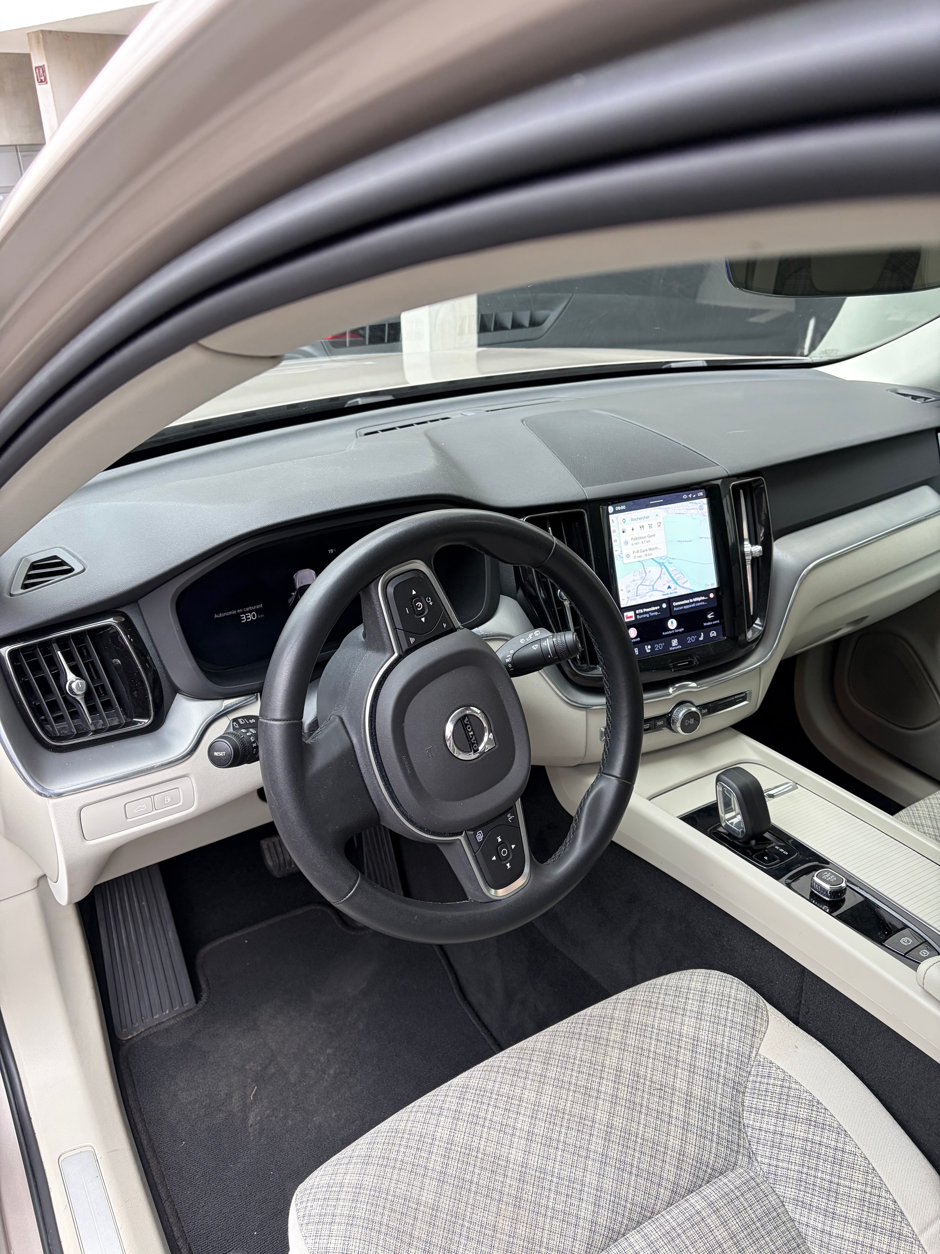 VOLVO 2.0 B4 MH Core AWD-image-0