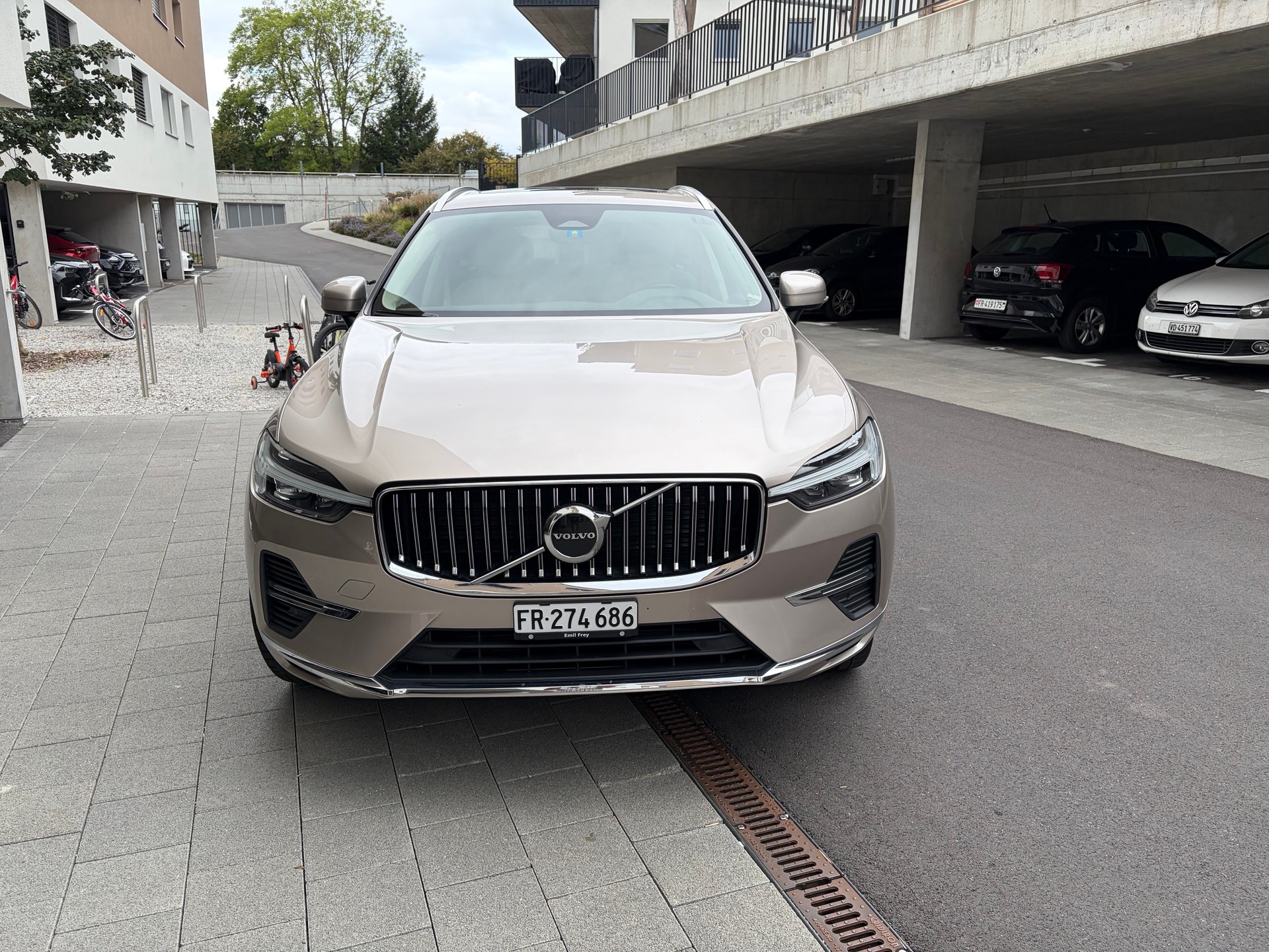 VOLVO 2.0 B4 MH Core AWD-image-4