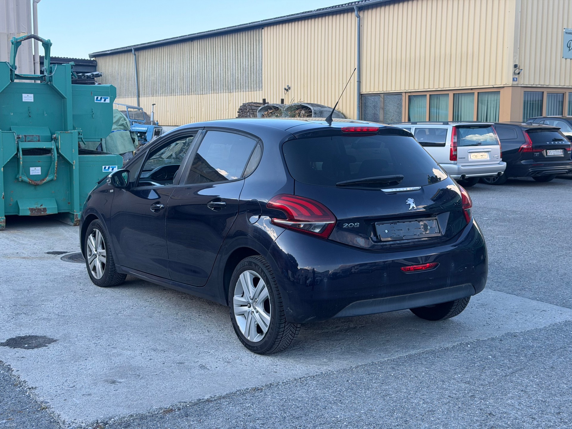 PEUGEOT 208 1.6 BlueHDi Active-image-4