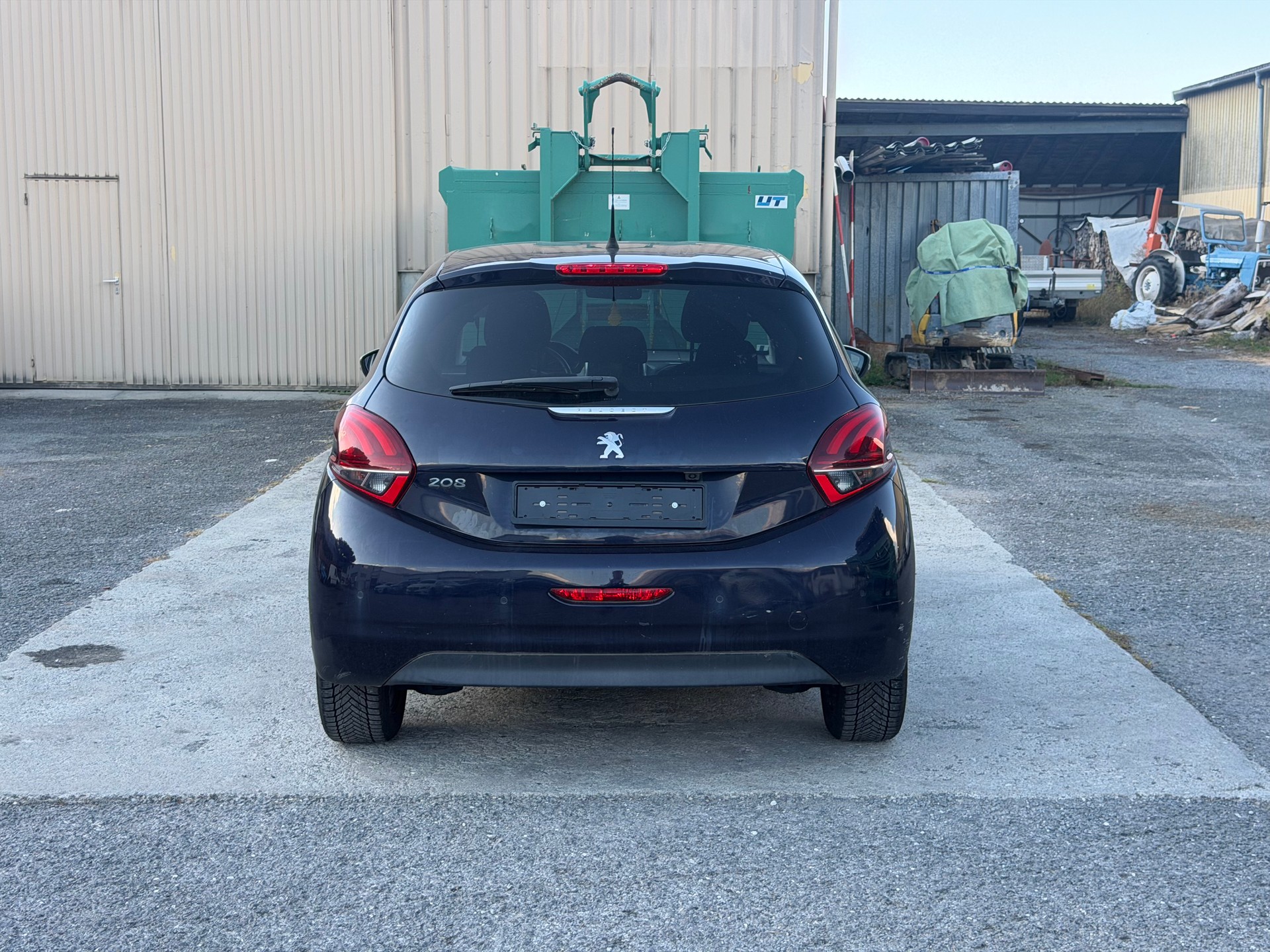 PEUGEOT 208 1.6 BlueHDi Active-image-3