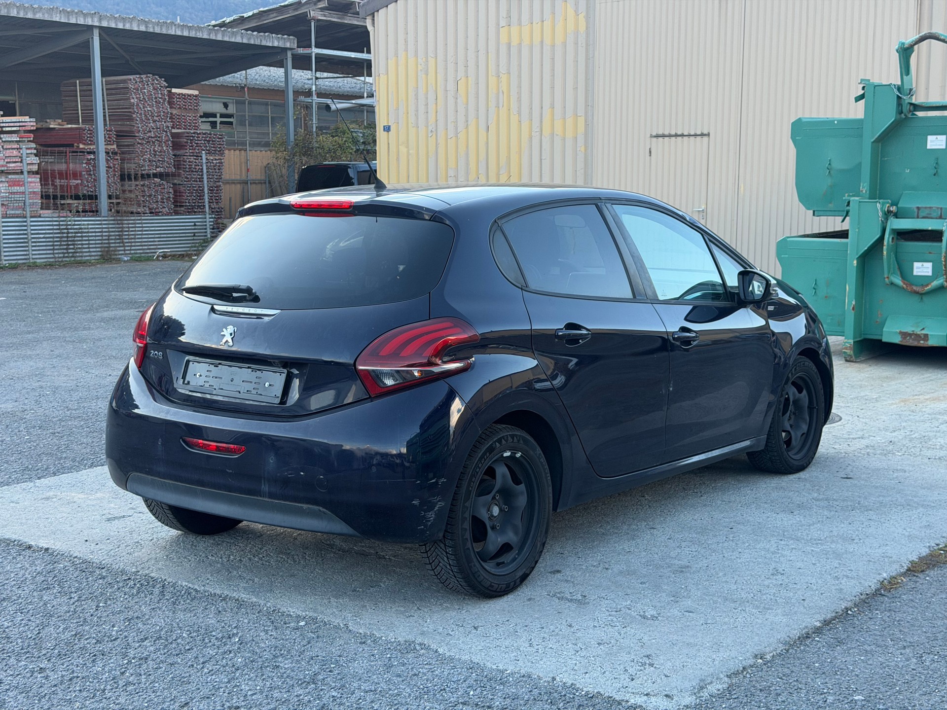 PEUGEOT 208 1.6 BlueHDi Active-image-5