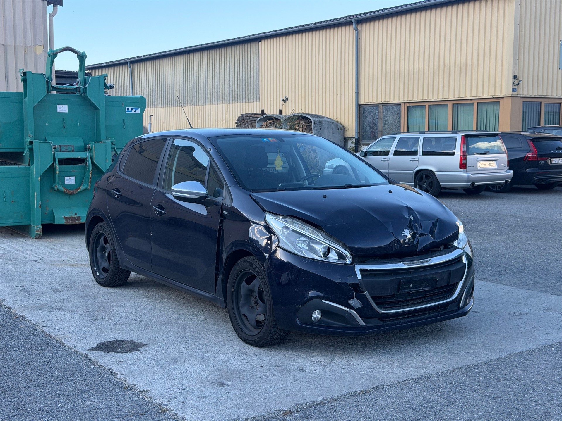 PEUGEOT 208 1.6 BlueHDi Active-image-2