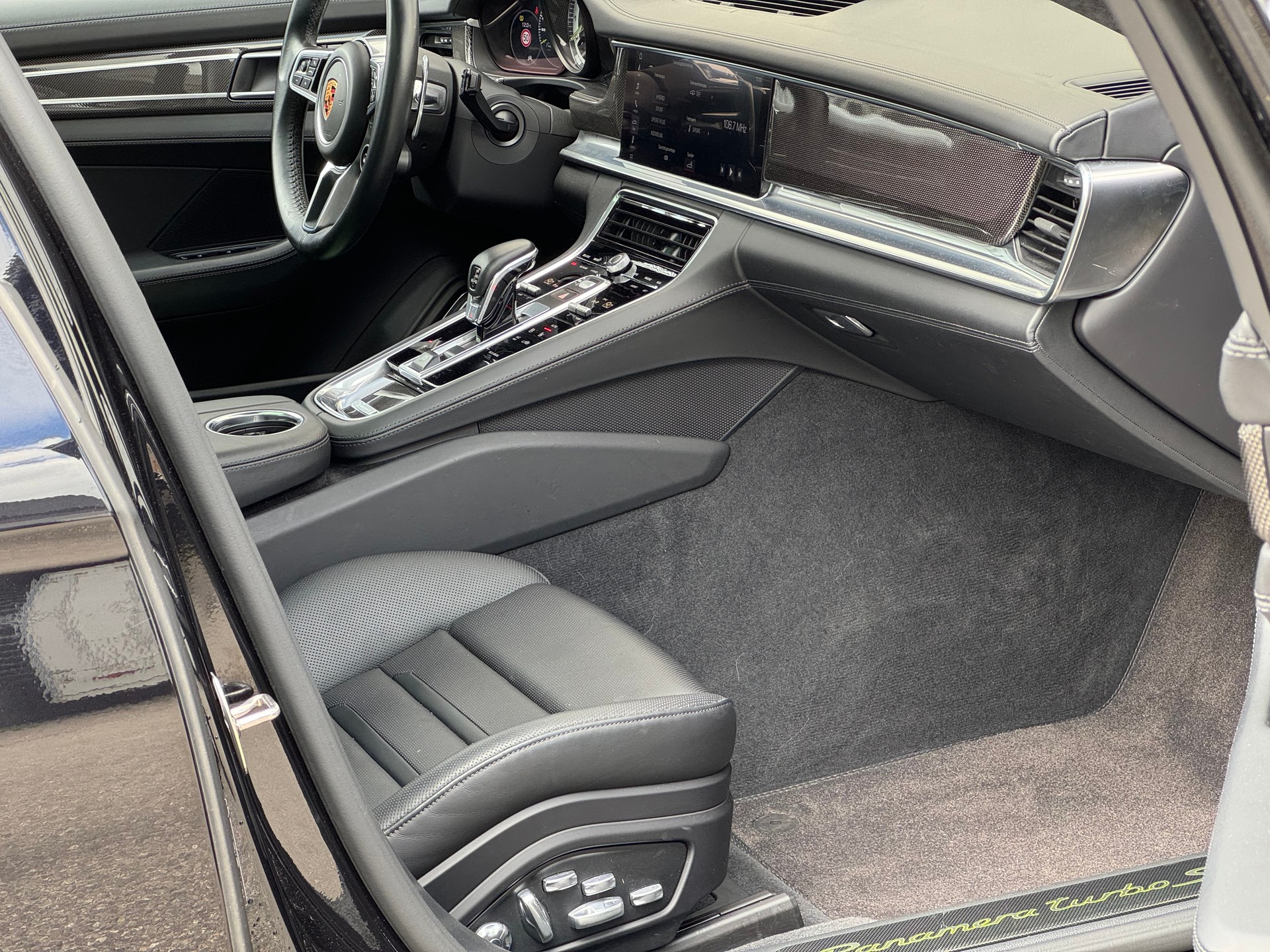 PORSCHE Panamera Turbo S E-Hybrid Sport Turismo PDK-image-4
