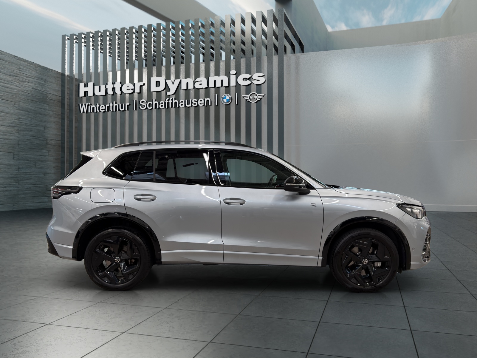 VW Tiguan 1.5 TSI PHEV R-Line DSG-image-3