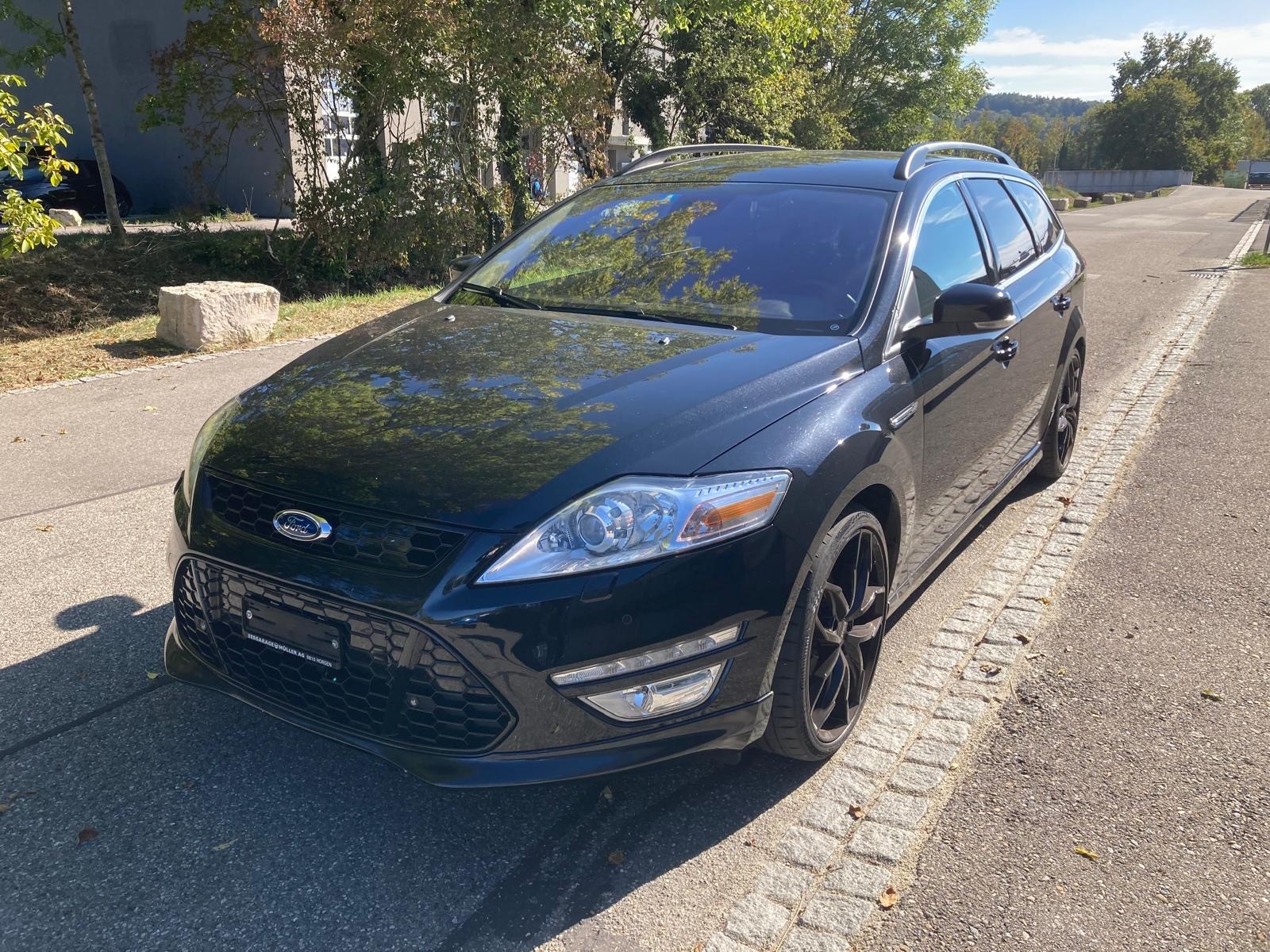 Car photo