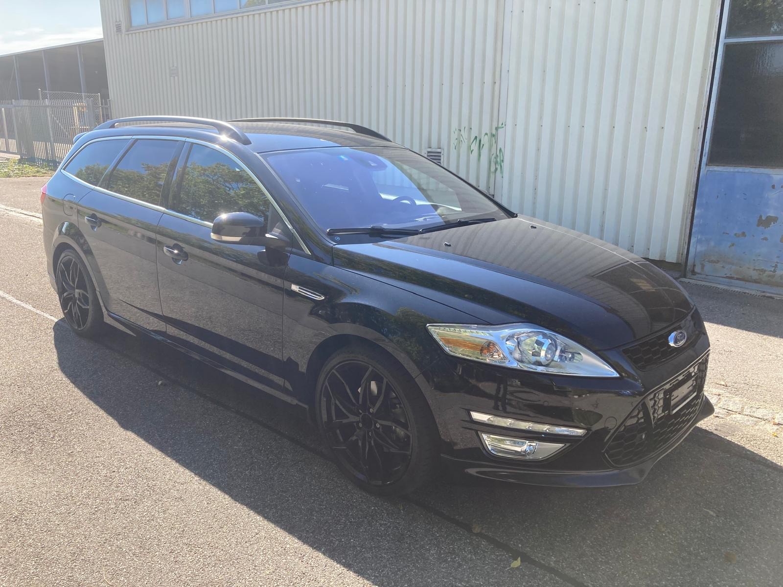 FORD Mondeo 2.0 EcoBoost SCTi TitaniumS PowerShift-image-2