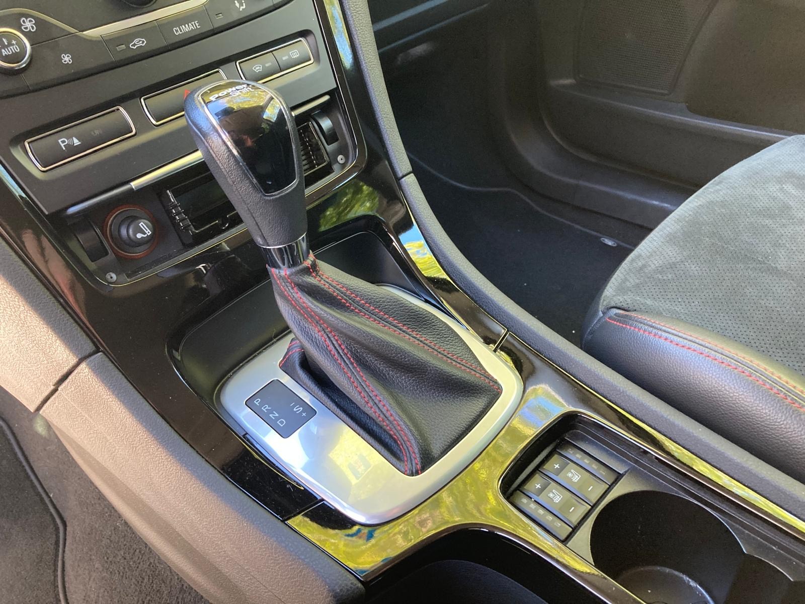 FORD Mondeo 2.0 EcoBoost SCTi TitaniumS PowerShift-image-14