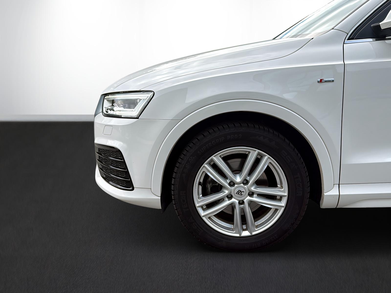 AUDI Q3 2.0 TDI 184 Sport qu. S-Tronic-showroom-element-3