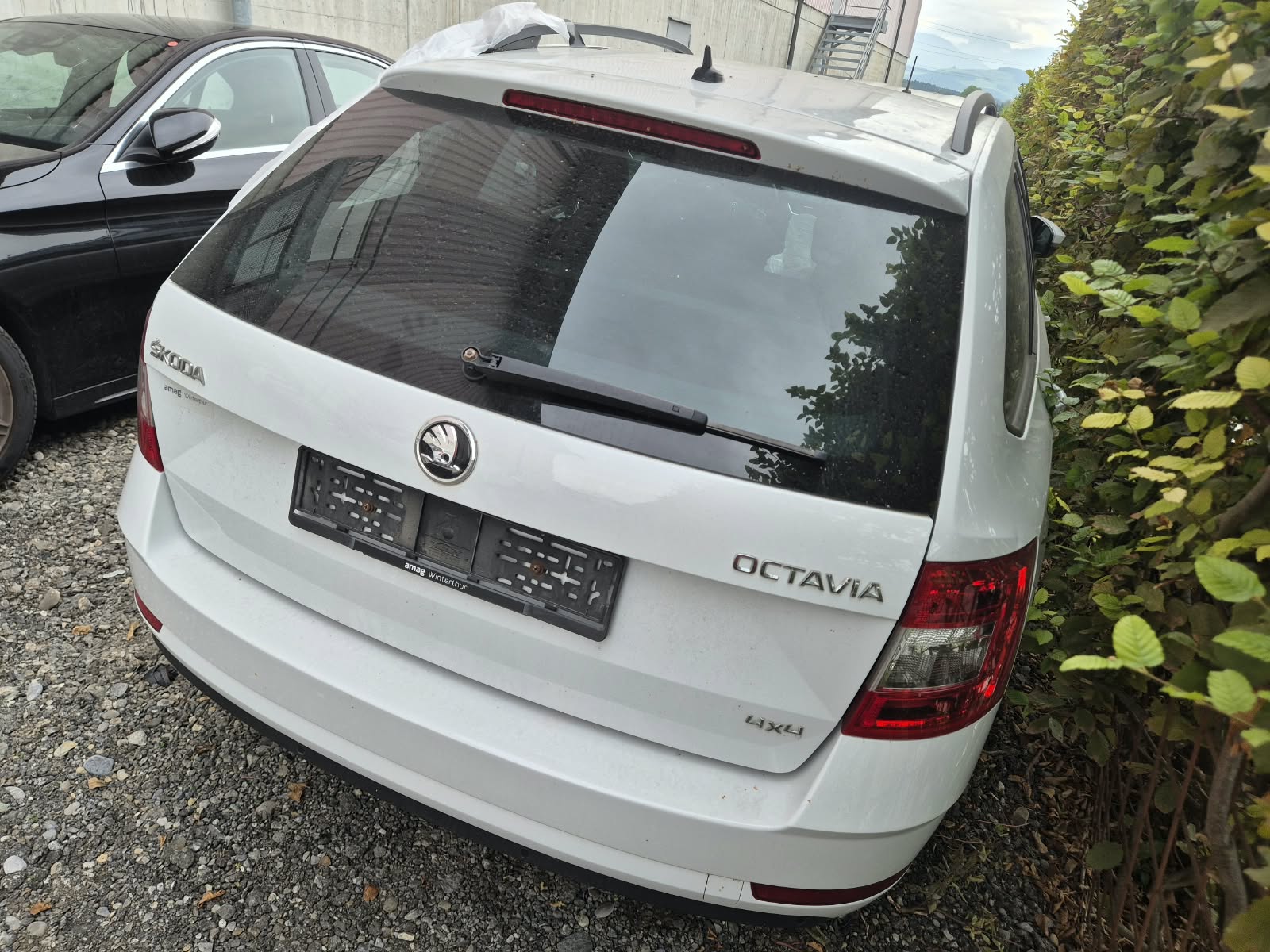 SKODA Octavia Combi 2.0 TDI Style 4x4-image-4