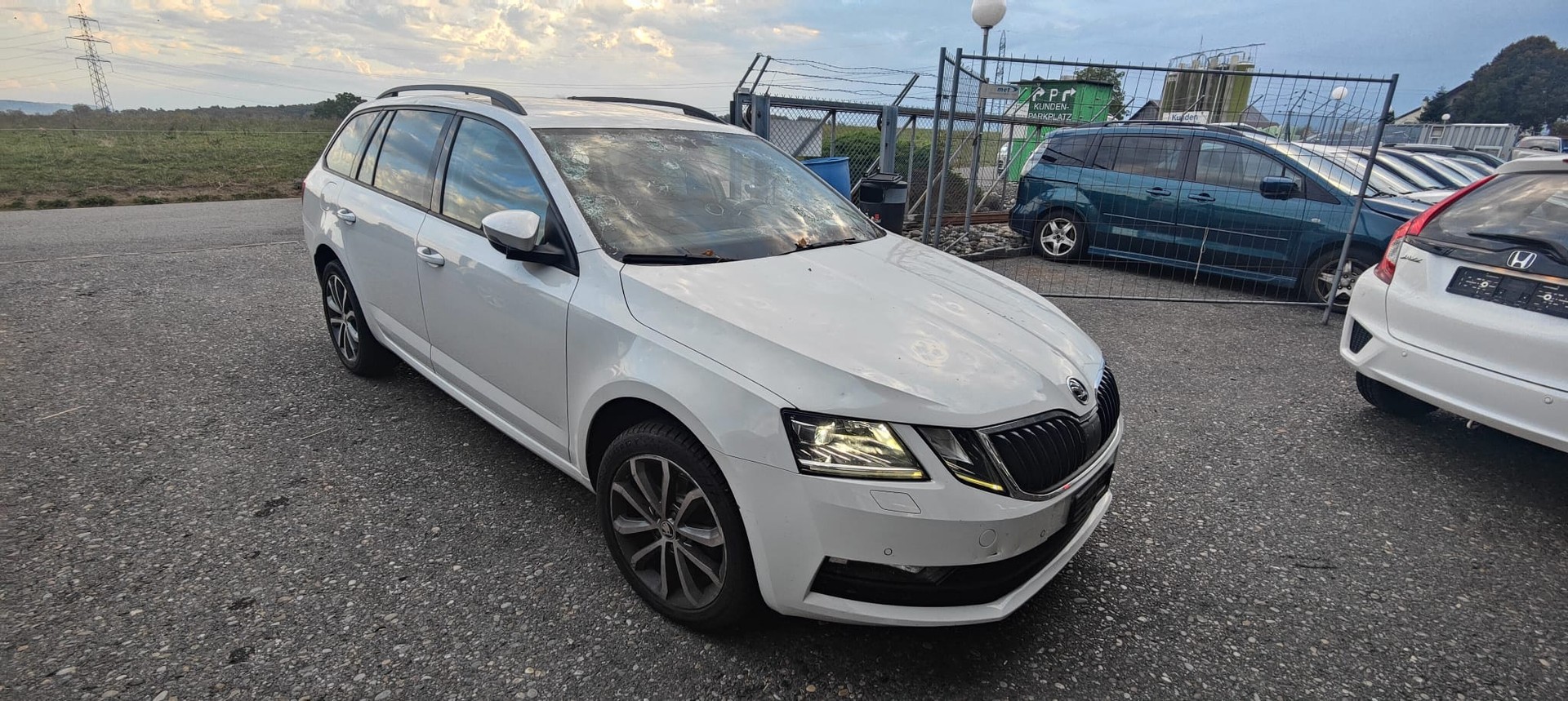 SKODA Octavia Combi 2.0 TDI Style 4x4-image-1