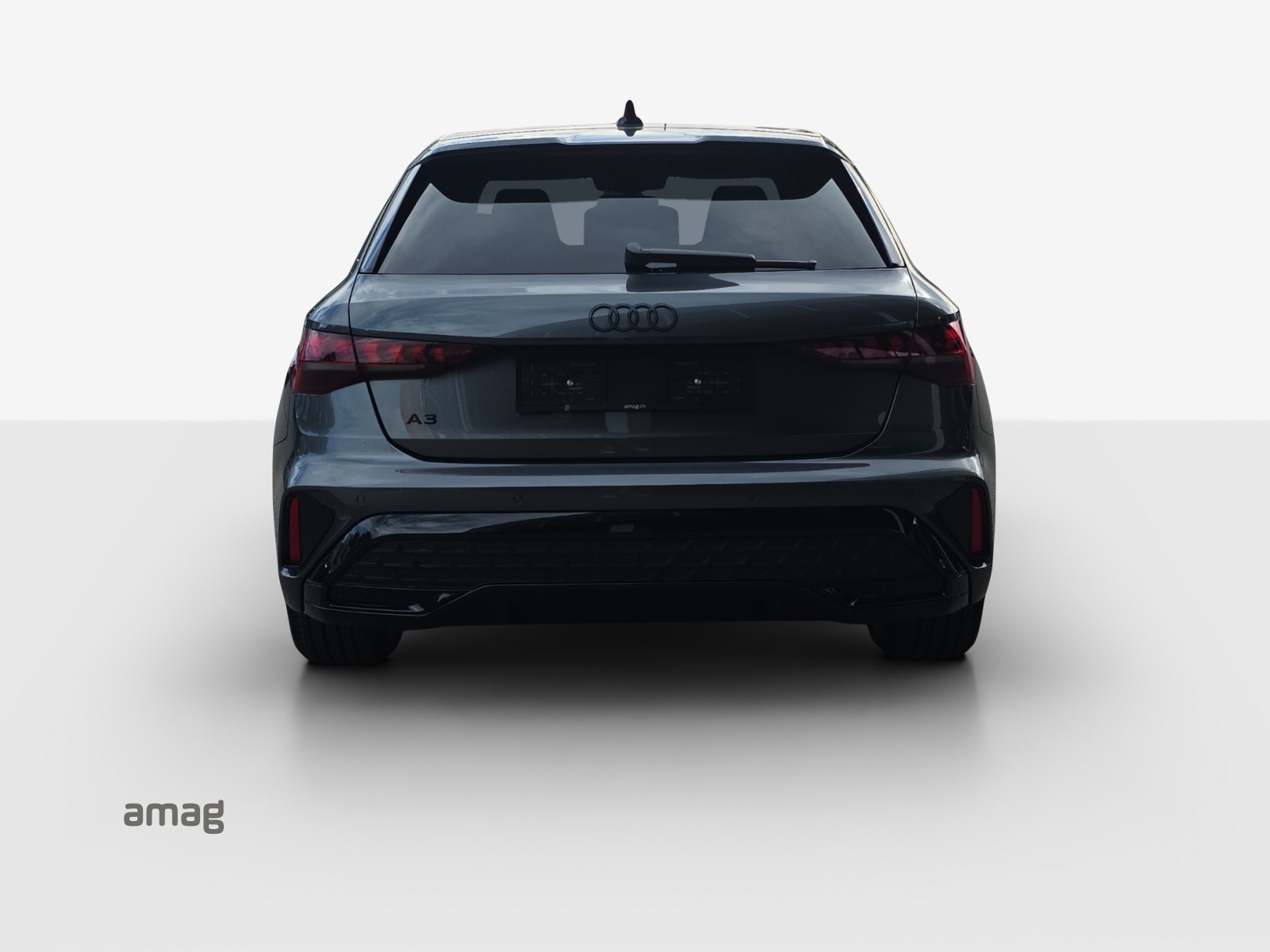 AUDI A3 Sportback TFSI e 200 kW S line Attraction S tronic-image-3