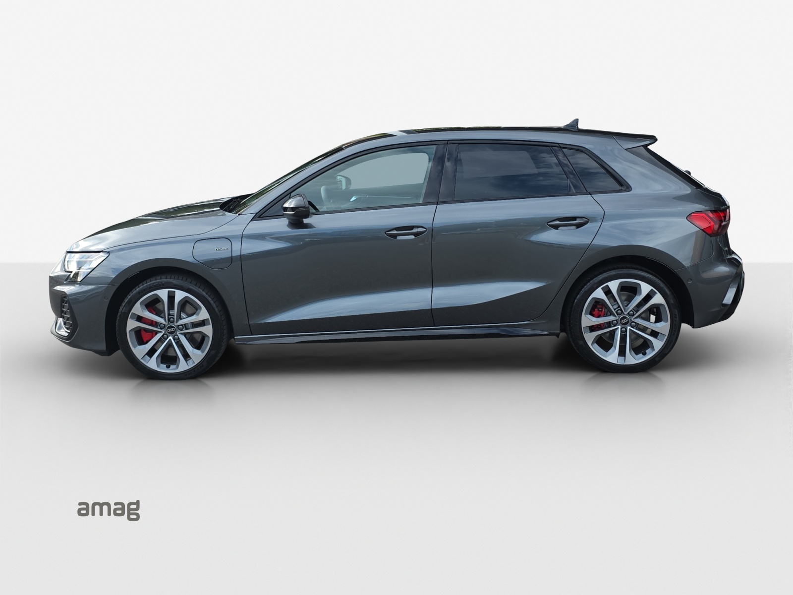 AUDI A3 Sportback TFSI e 200 kW S line Attraction S tronic-image-1