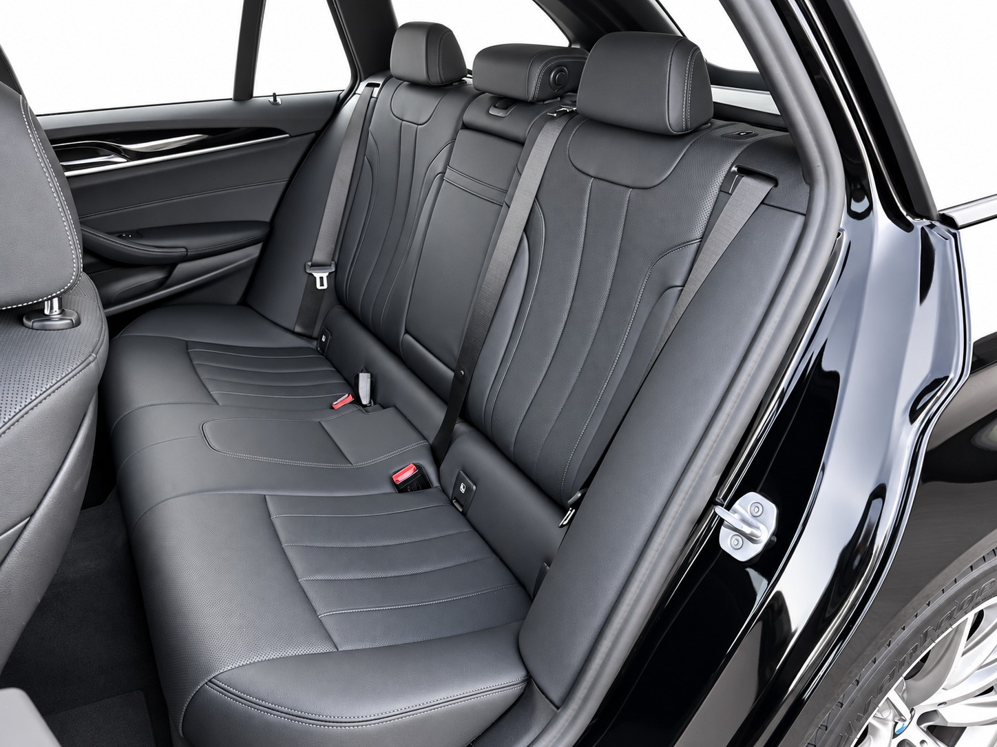 BMW 520d xDrive Touring-image-9