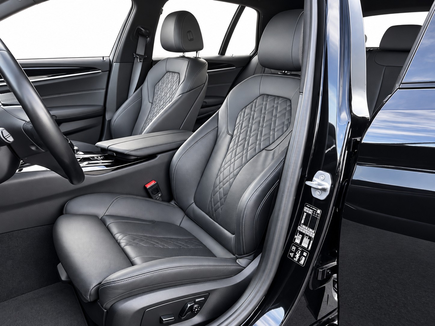 BMW 520d xDrive Touring-image-5