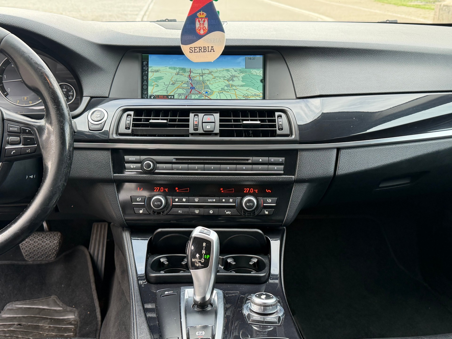 BMW 525d Touring Steptronic-image-12