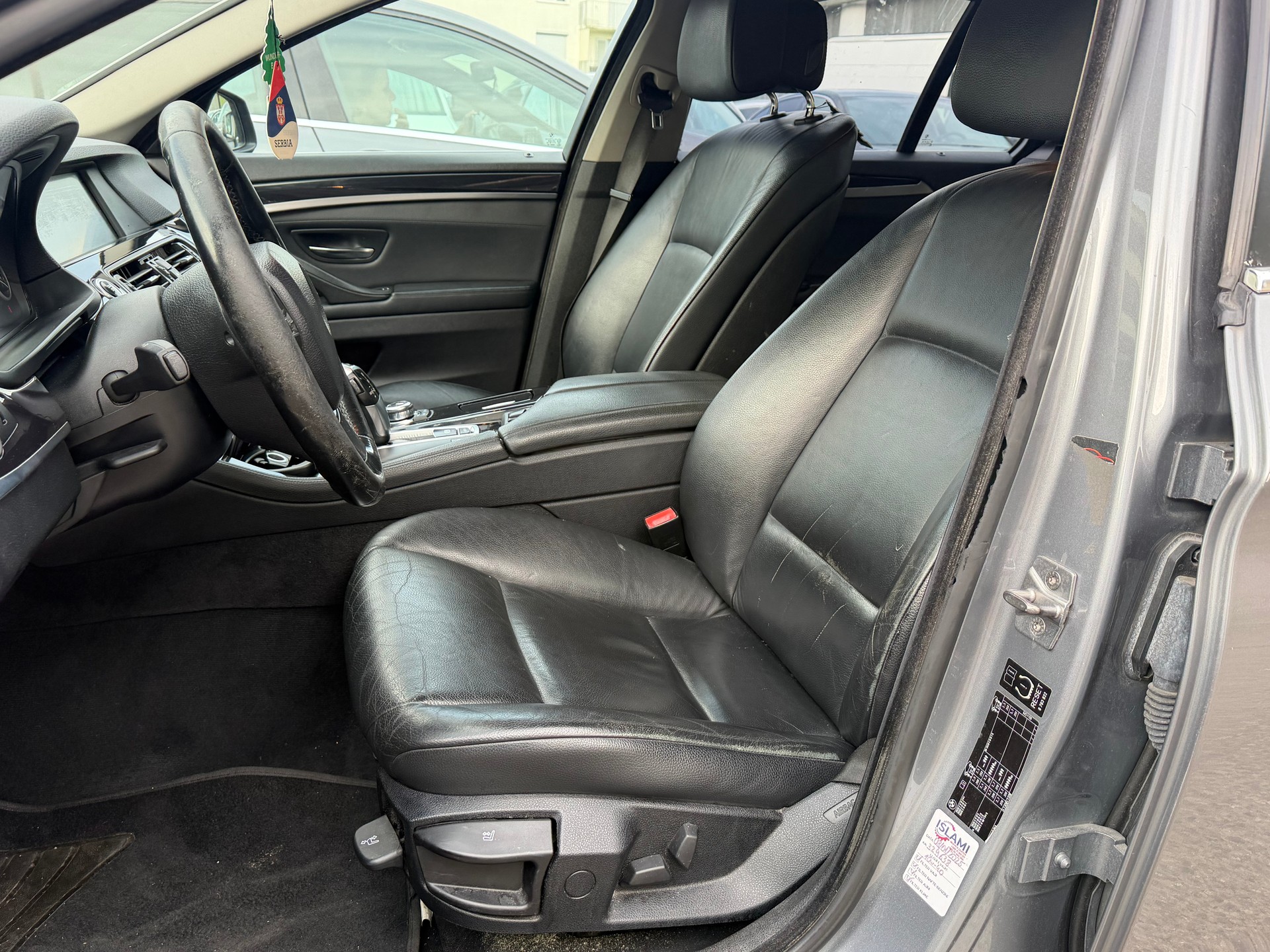 BMW 525d Touring Steptronic-image-9