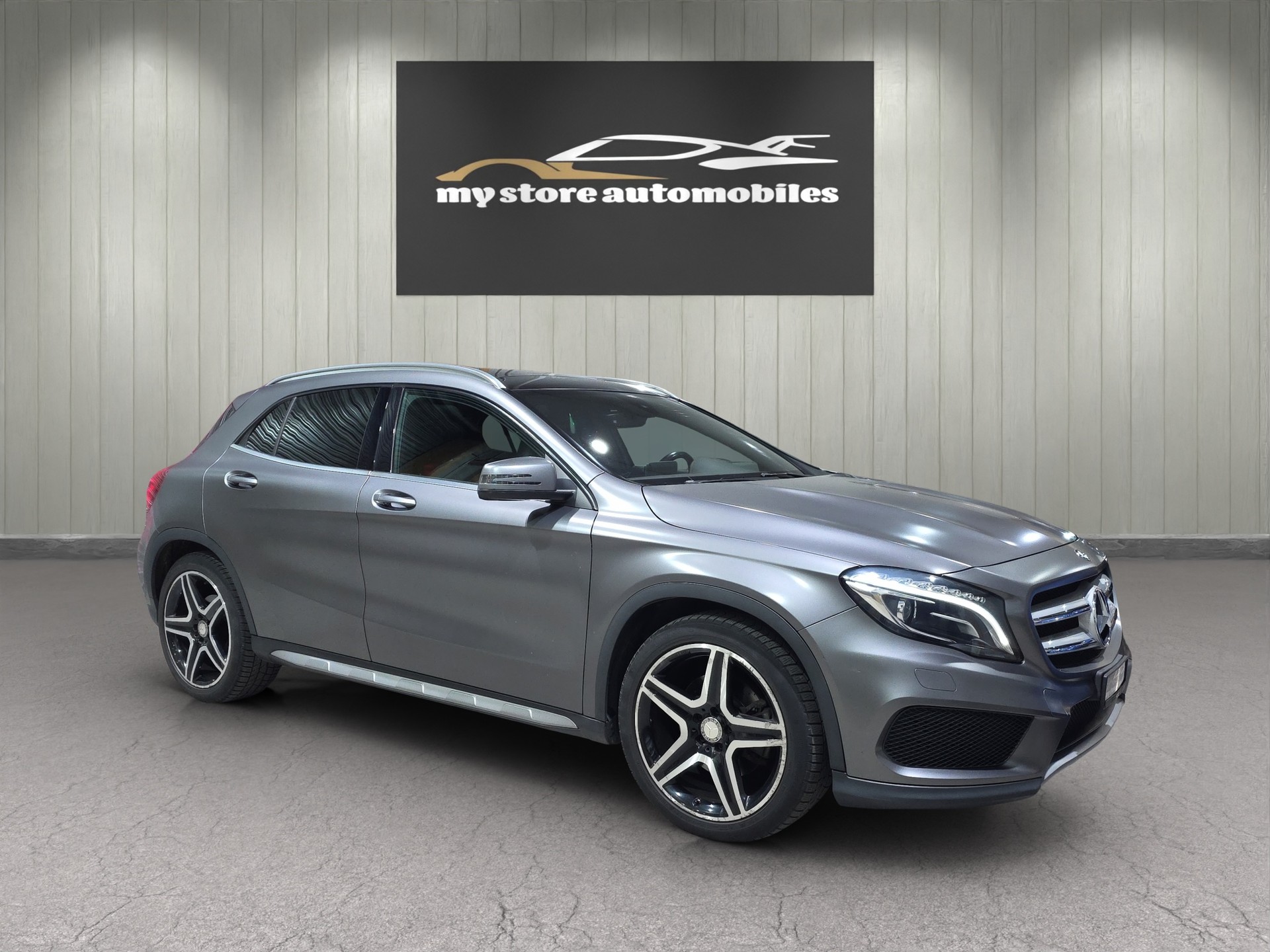 MERCEDES-BENZ GLA 250 AMG Line 4Matic 7G-DCT-showroom-element-3