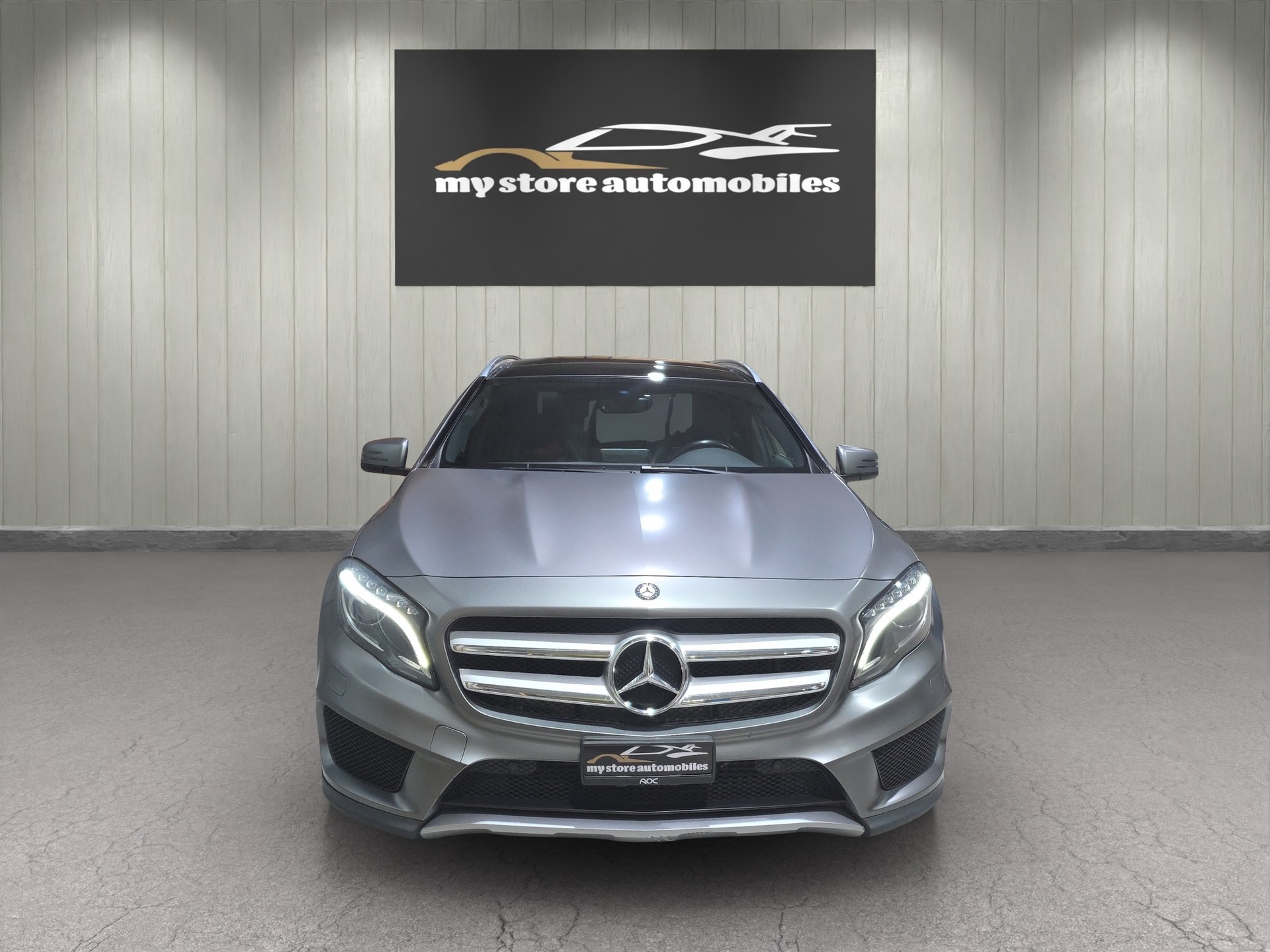 MERCEDES-BENZ GLA 250 AMG Line 4Matic 7G-DCT-showroom-element-2