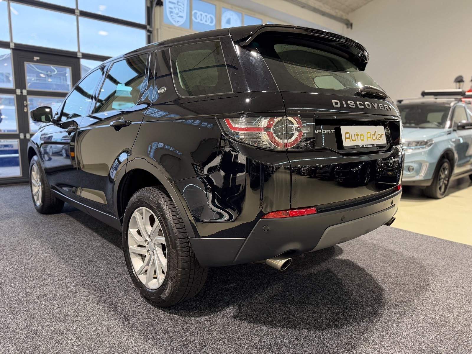LAND ROVER Discovery Sport 2.0 TD4 SE AT9-image-7
