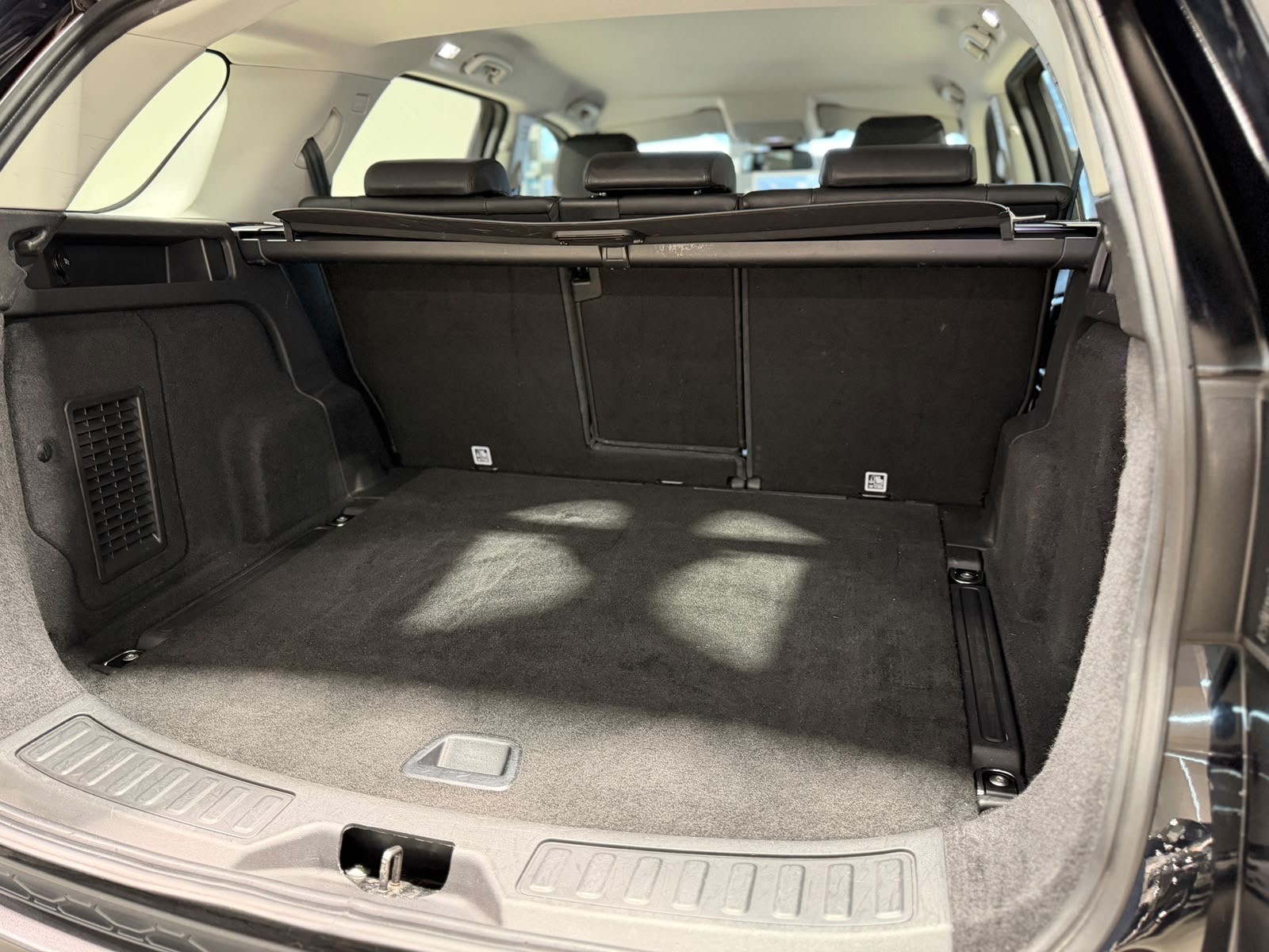 LAND ROVER Discovery Sport 2.0 TD4 SE AT9-image-12
