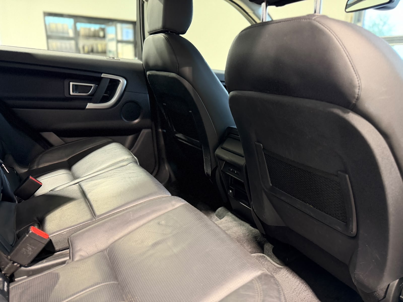 LAND ROVER Discovery Sport 2.0 TD4 SE AT9-image-11