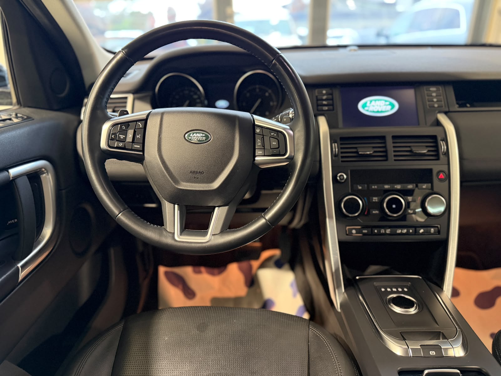 LAND ROVER Discovery Sport 2.0 TD4 SE AT9-image-15