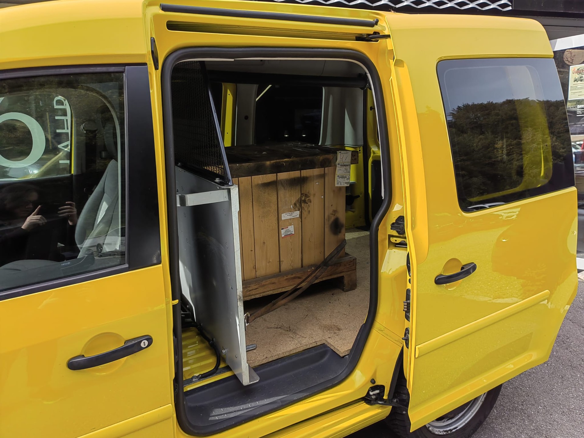 VW Caddy Kaw. 2.0 TDI 140 DSG 4m-image-2