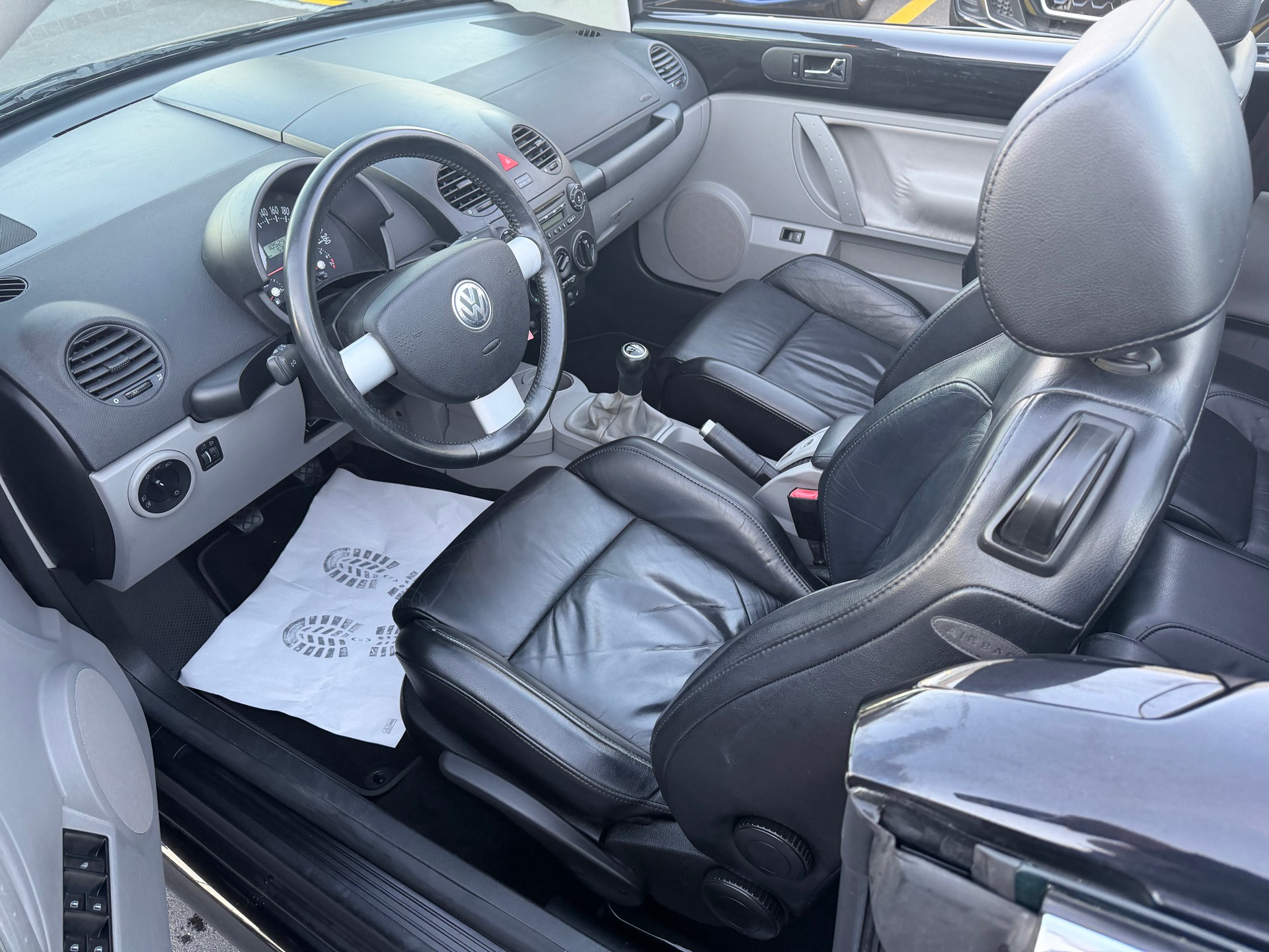 VW Beetle Cabrio 1.8 T-image-15