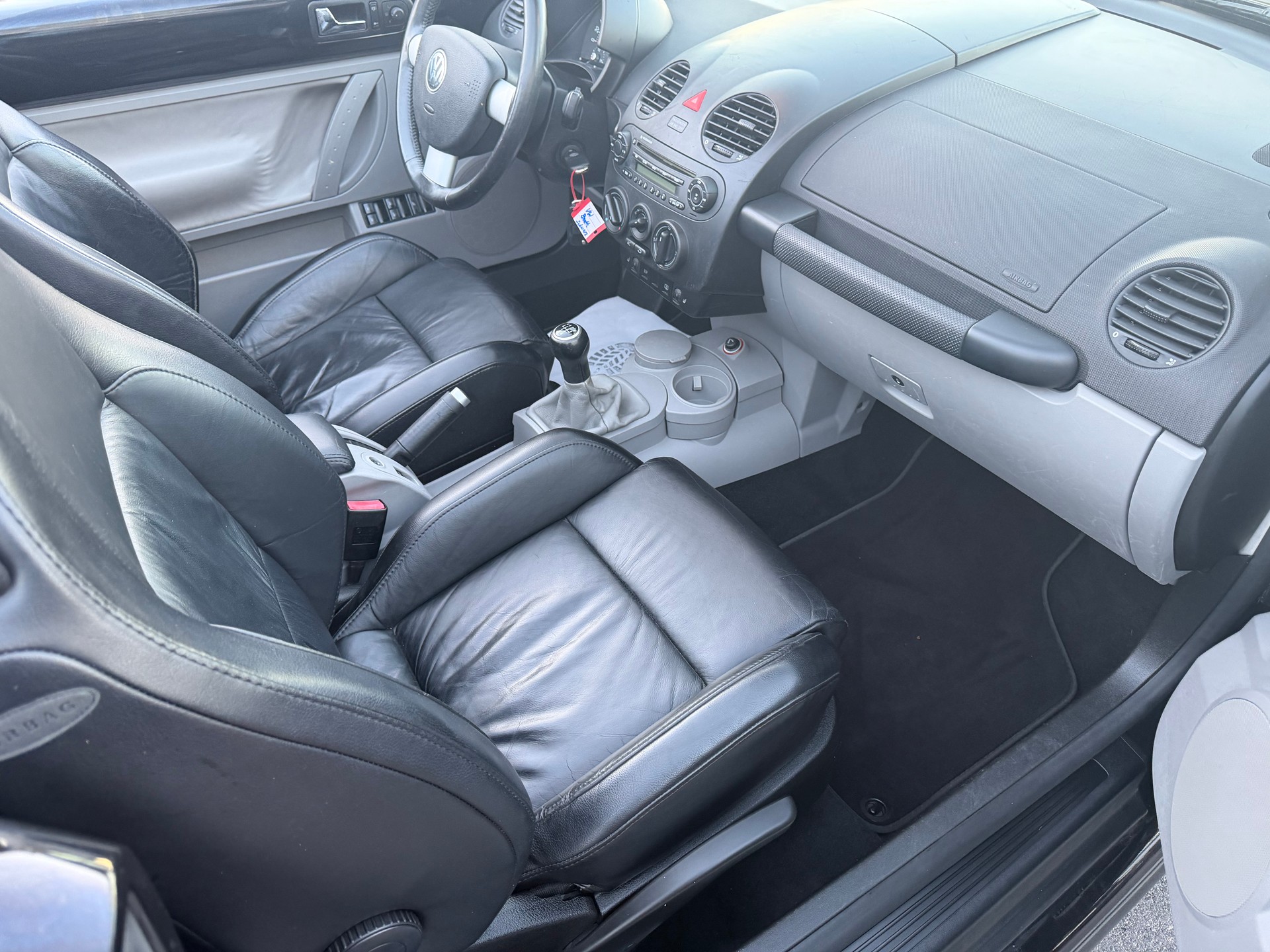 VW Beetle Cabrio 1.8 T-image-16