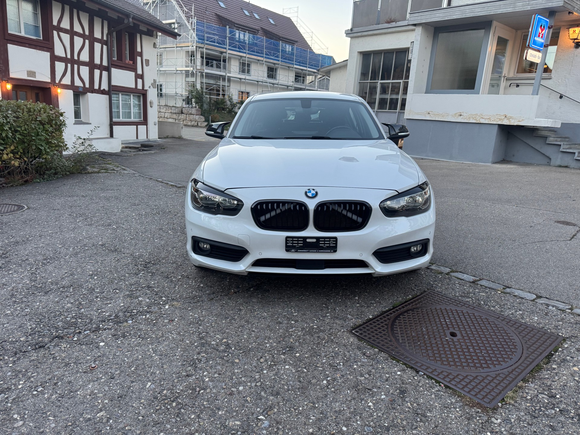 BMW 118i Edition M Sport Steptronic-image-0